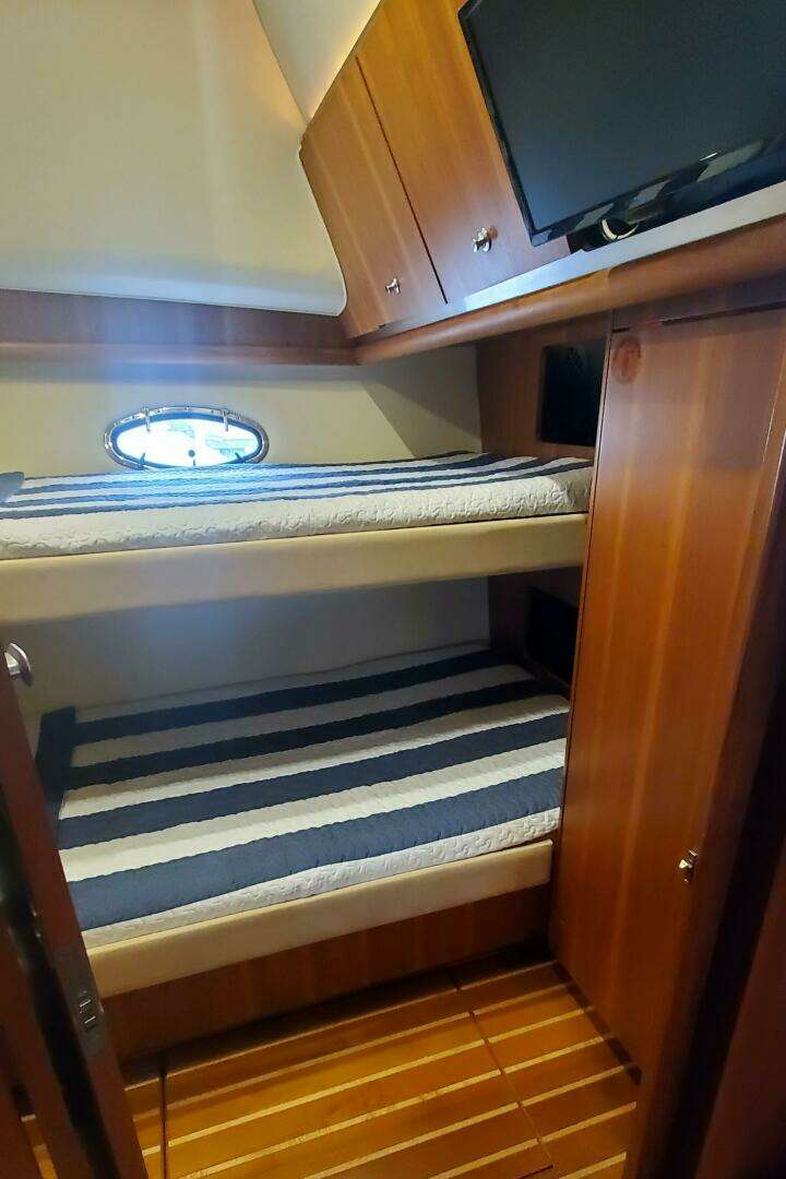 2006 Tiara Yachts 4200 Open - Image 27