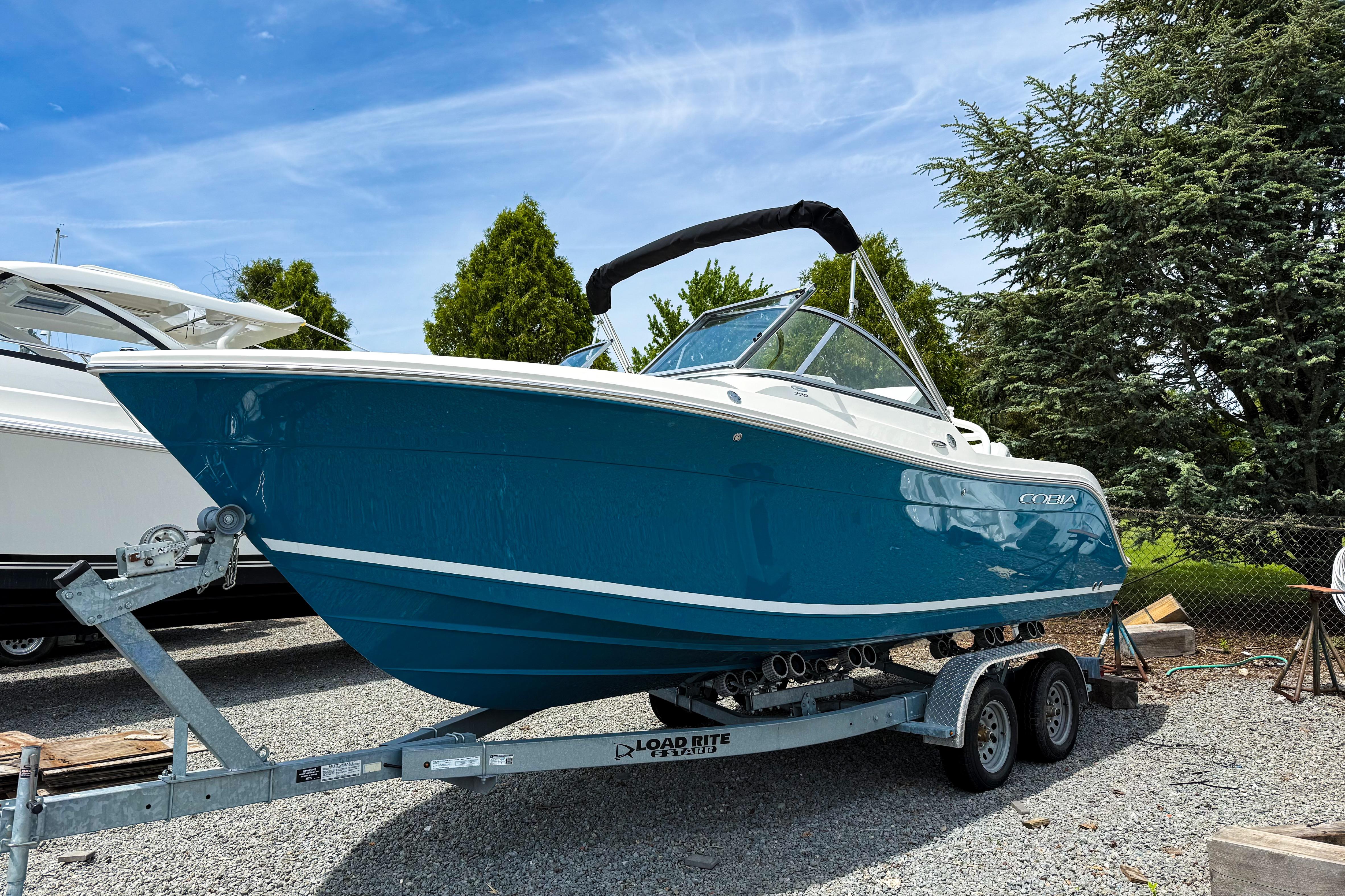 2025 Cobia 220 Dual Console