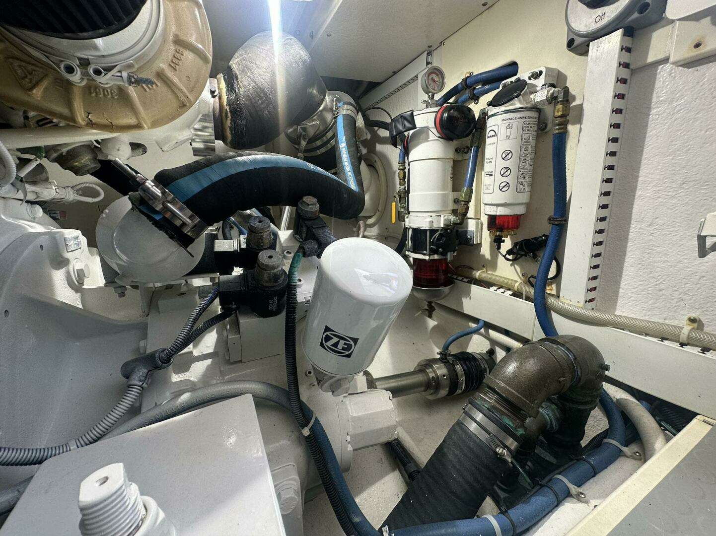 2006 Henriques 42 Convertible - Image 26