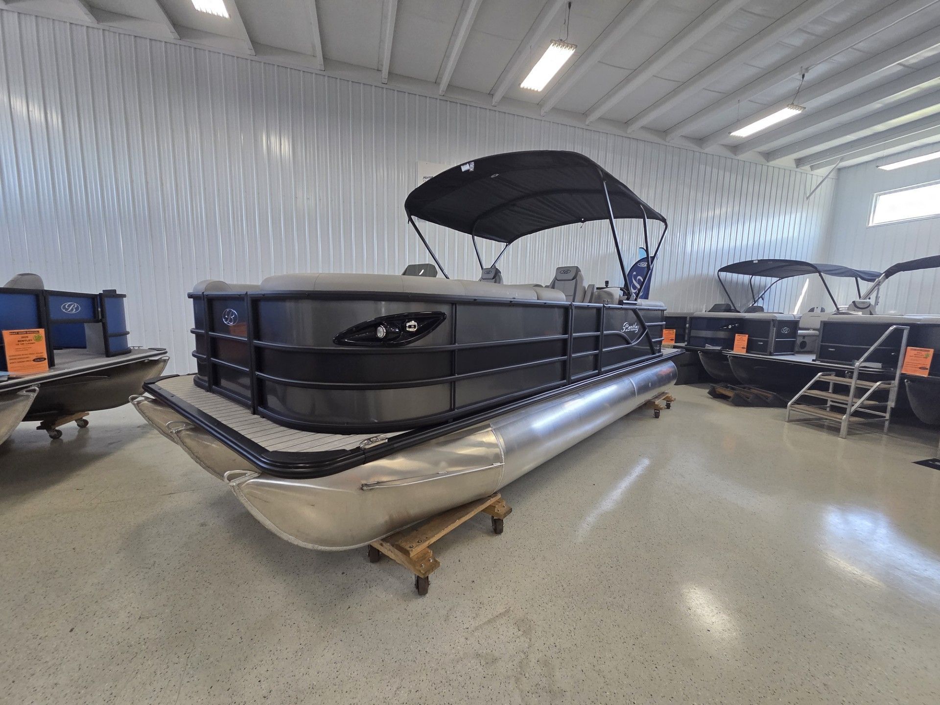 2026 Bentley Pontoons Legacy 223 Navigator - 2