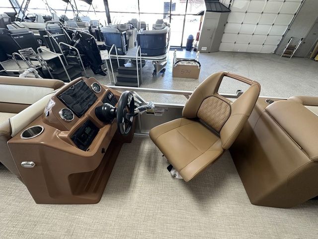 2026 Avalon Venture 85 Quad Lounger 23 FT - 5