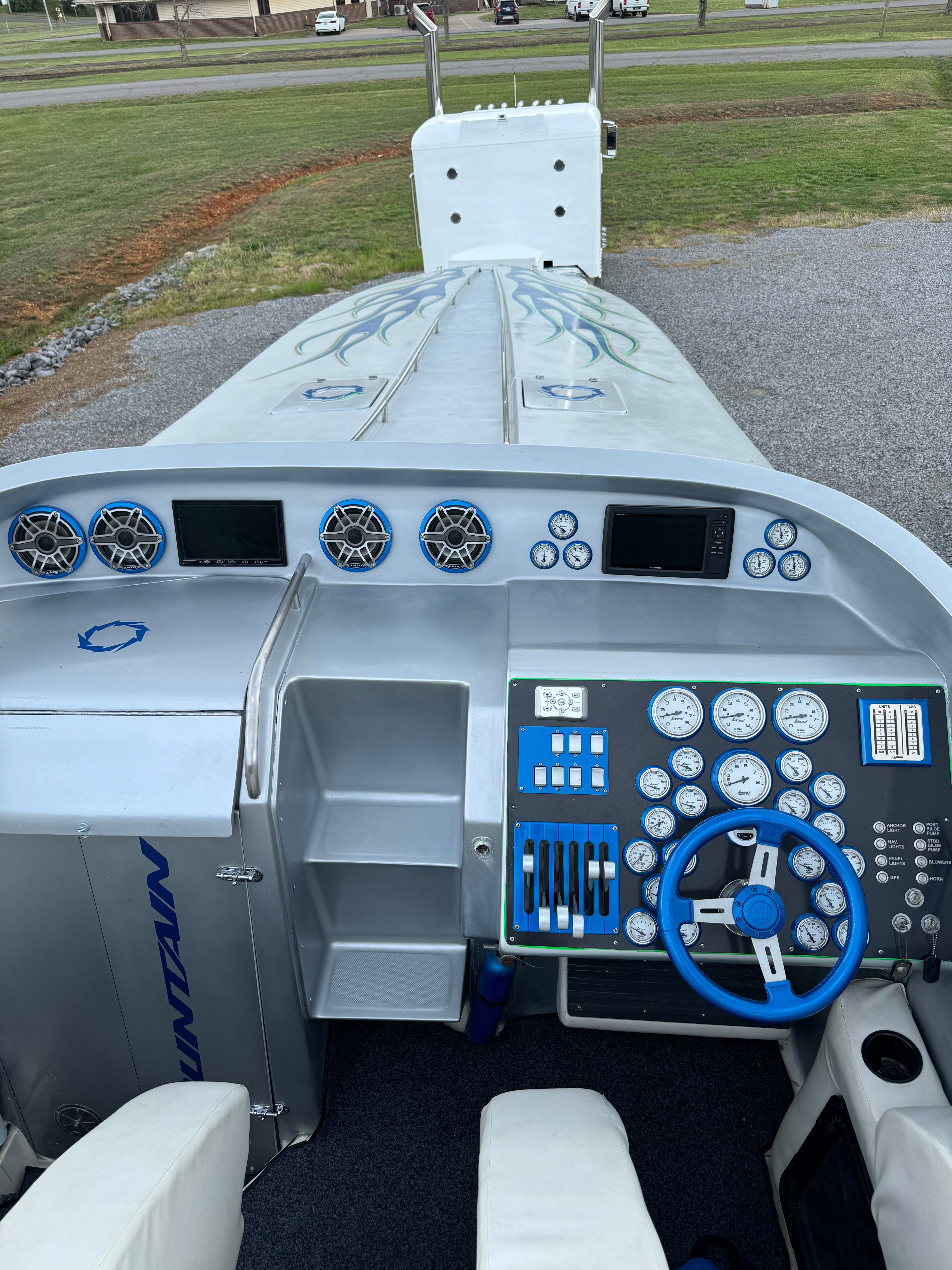 1993 Fountain 47 Lightning - 4