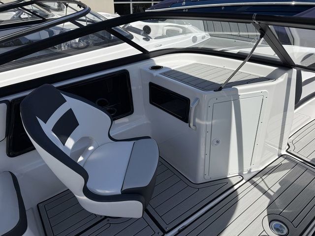 2026 Yamaha Boats 195S - 21