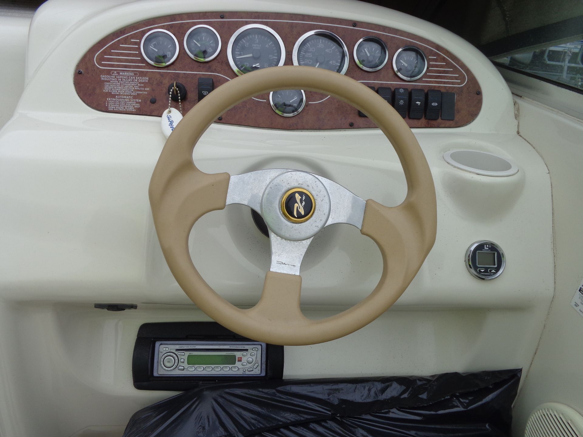 1999 Sea Ray Express Cruiser - 23