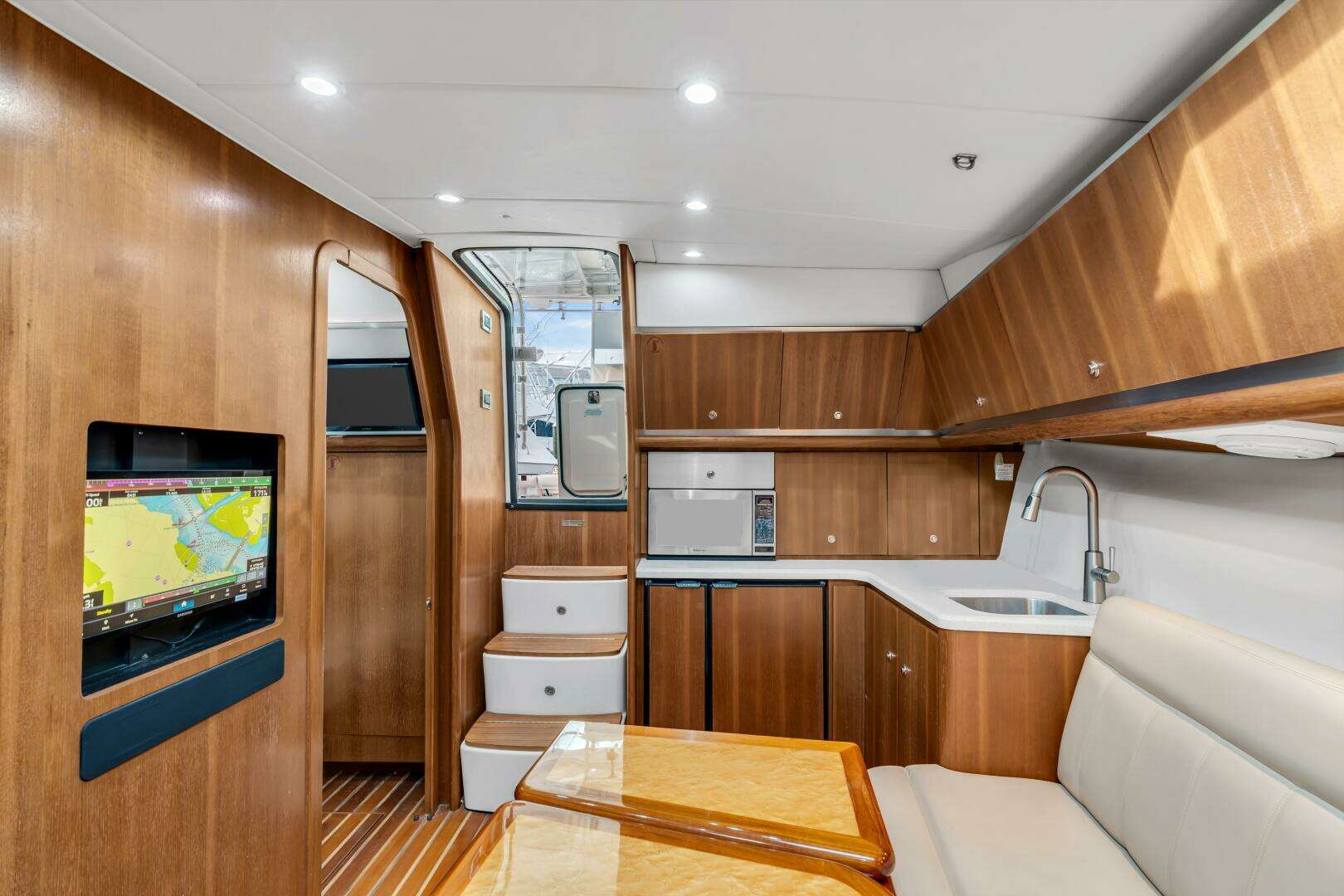2006 Tiara Yachts 4200 Open - Image 38