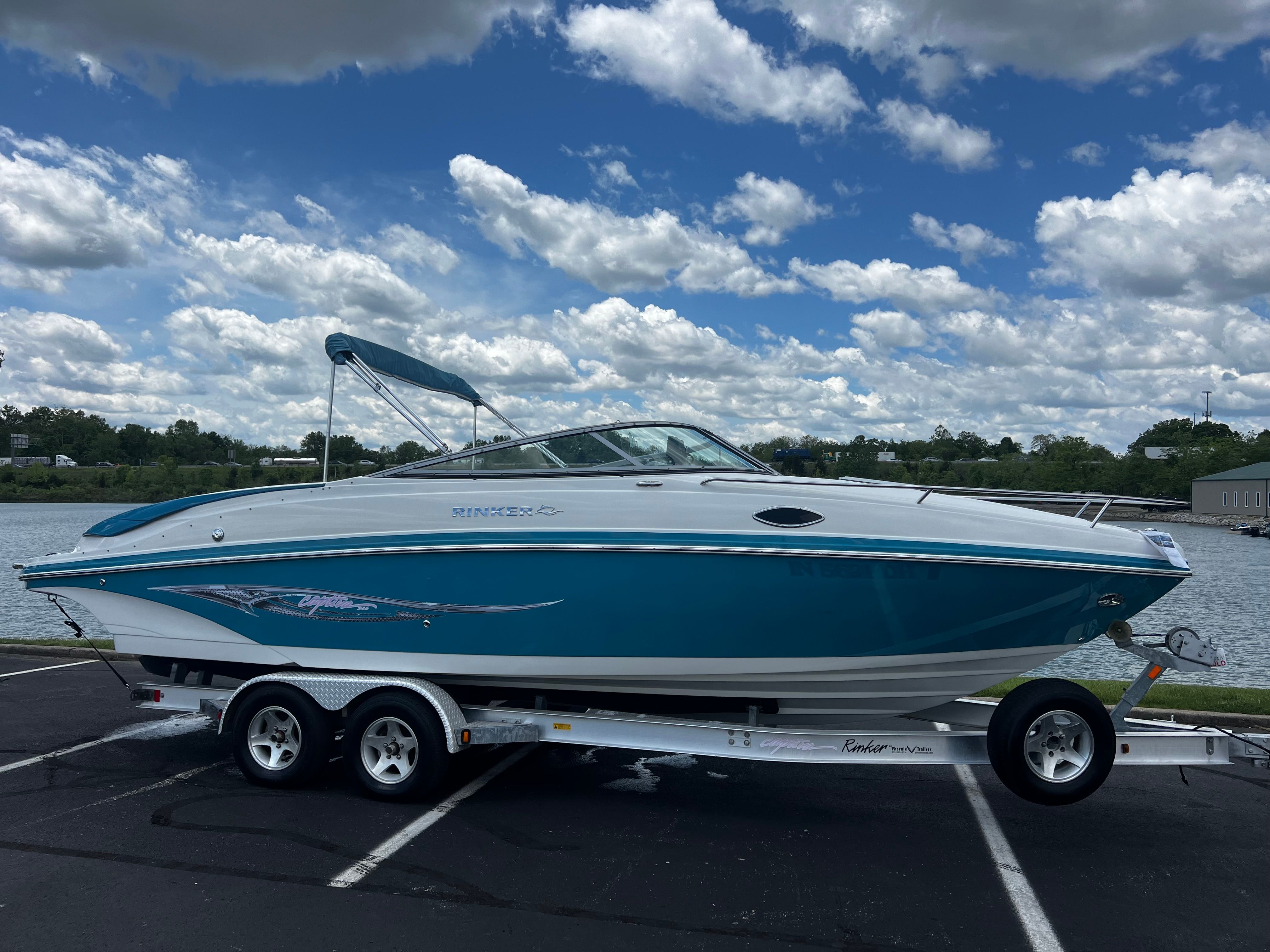 2007 Rinker 246 Captiva Cuddy - 3