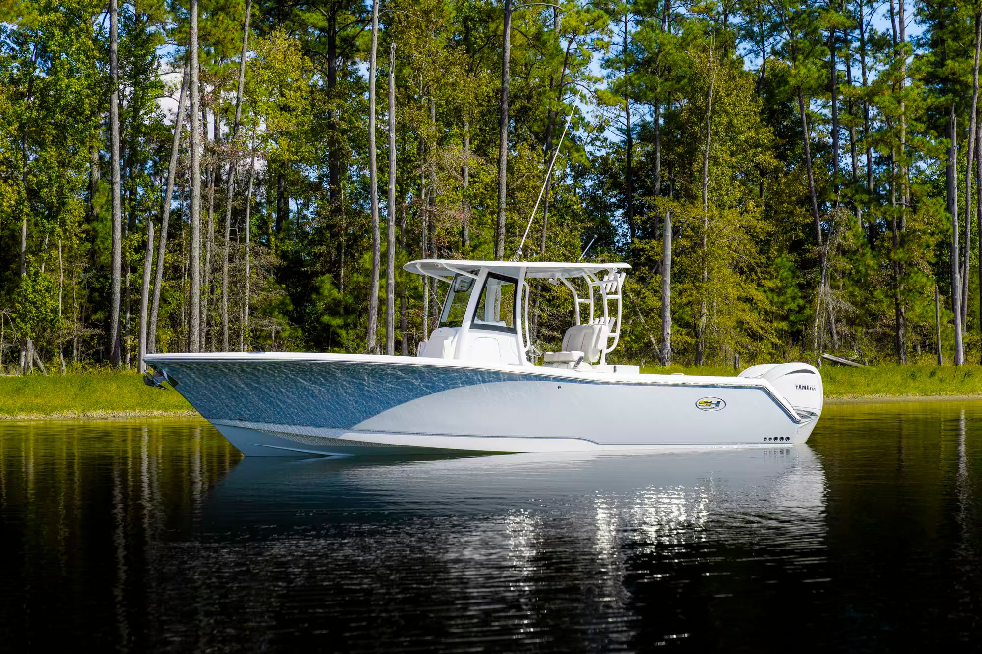 2027 Sea Hunt Gamefish 28 Coffin Box - 5