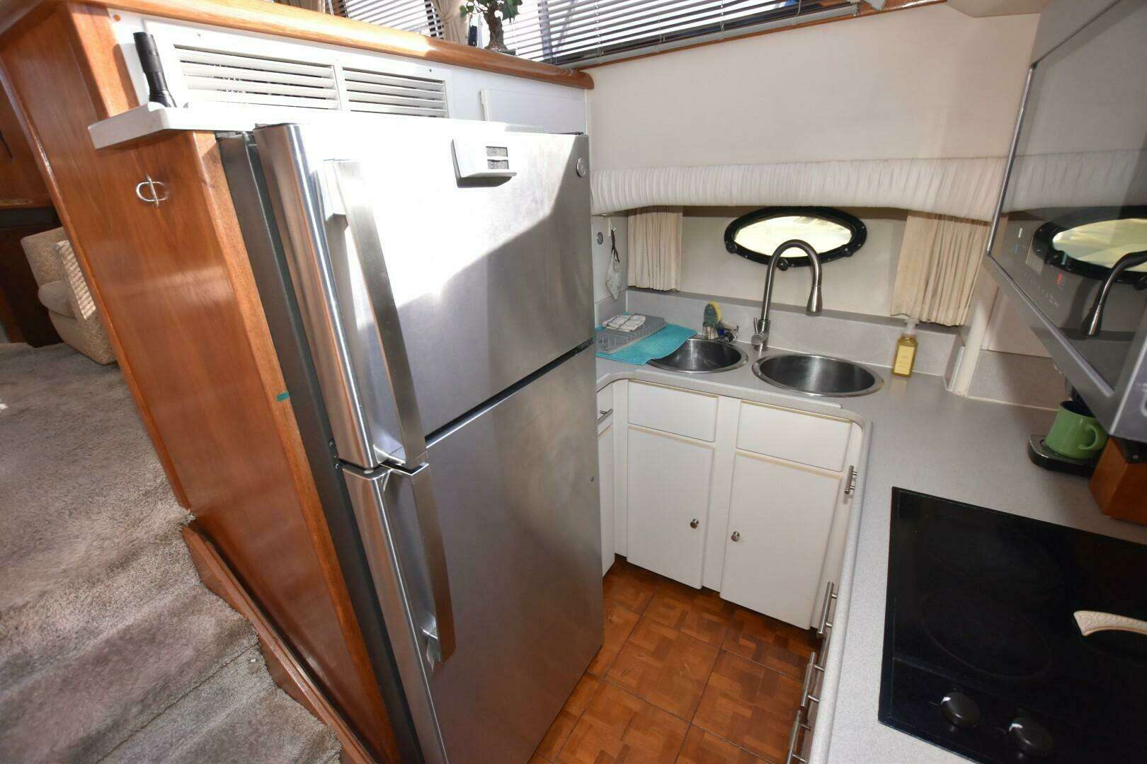 1990 Californian 45 Motoryacht - Image 8