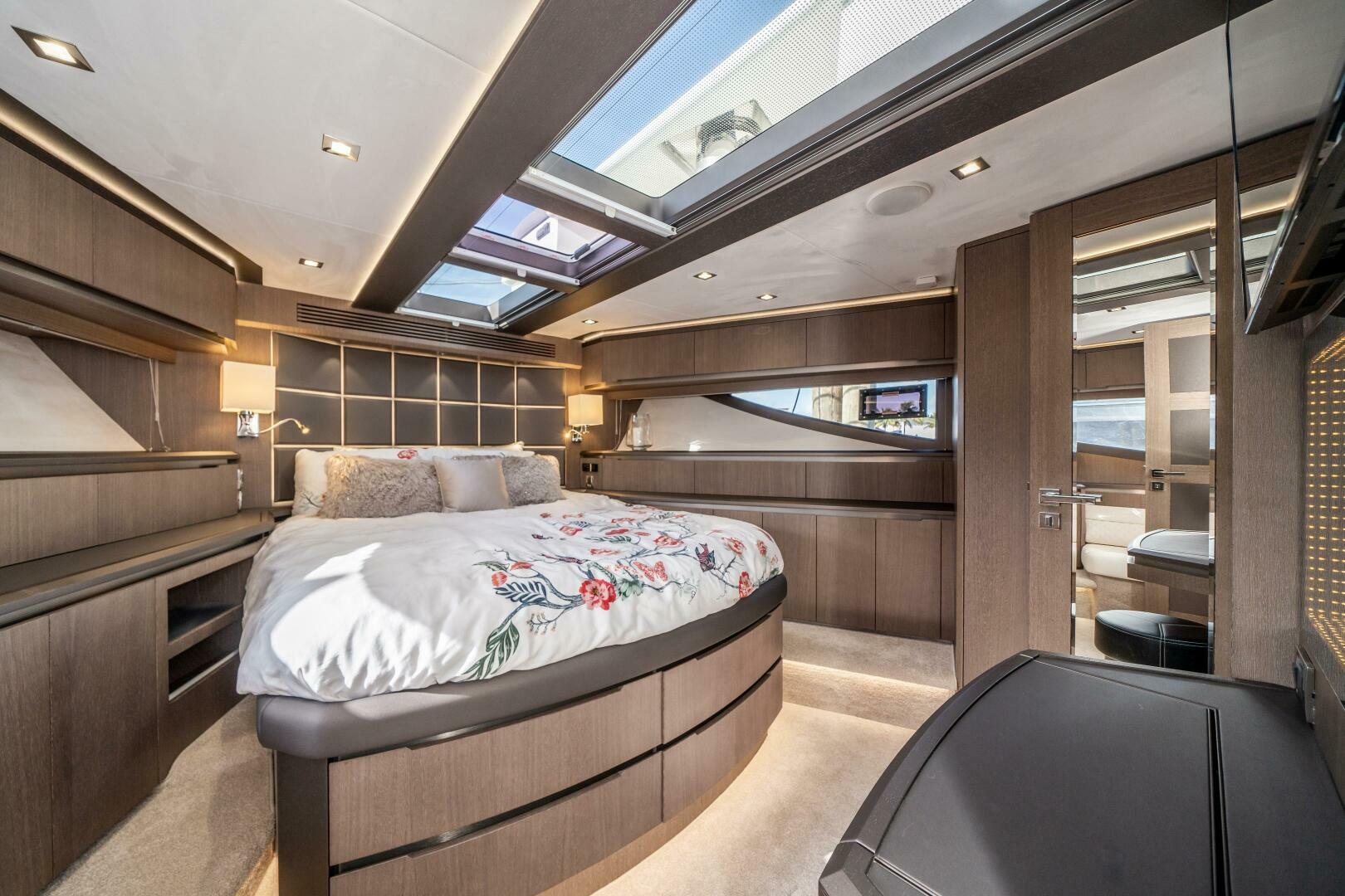 2019 Galeon 640 FLY - Image 14