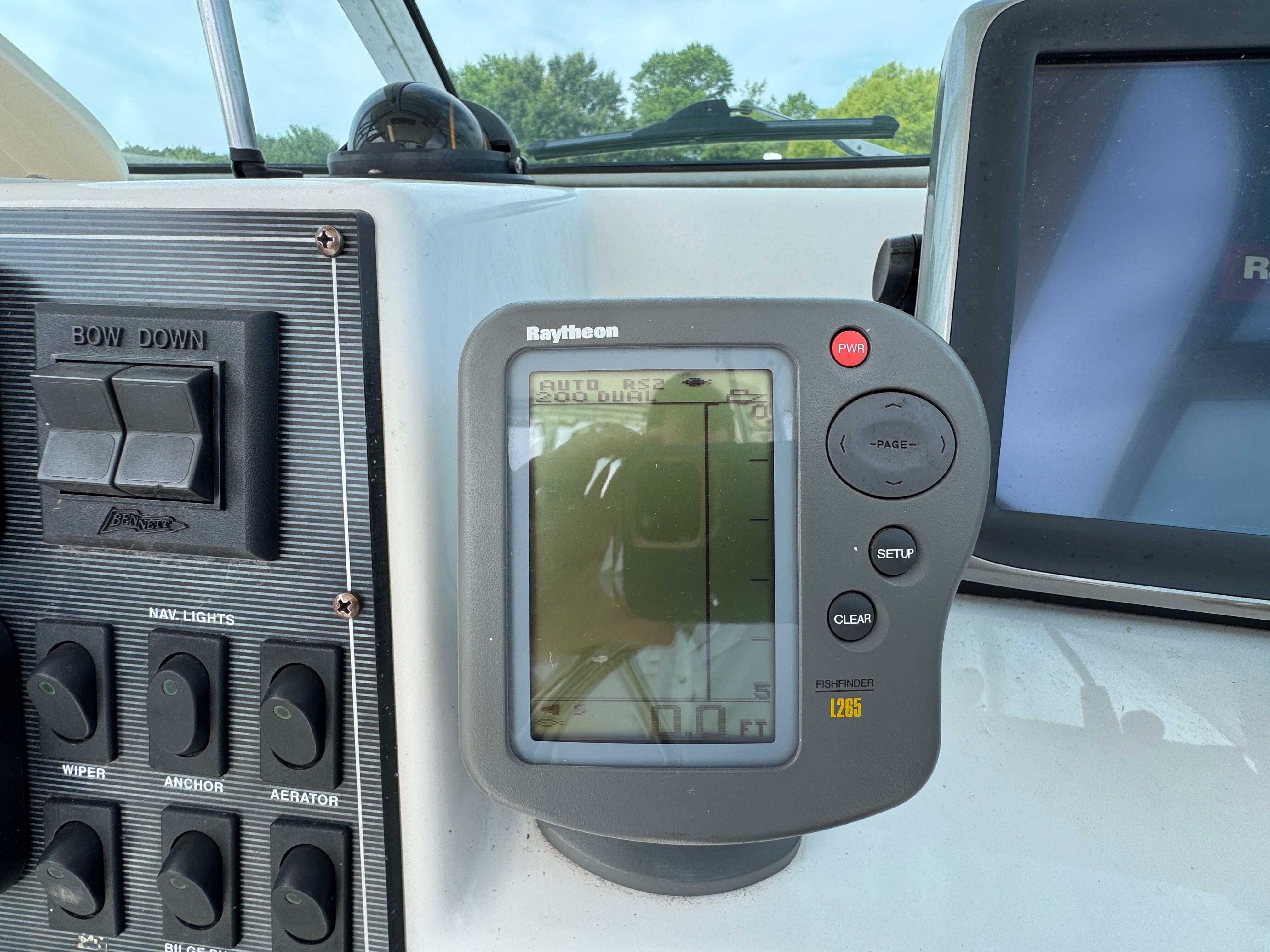 2000 SEA SWIRL 2600 WA STRIPER - Image 11
