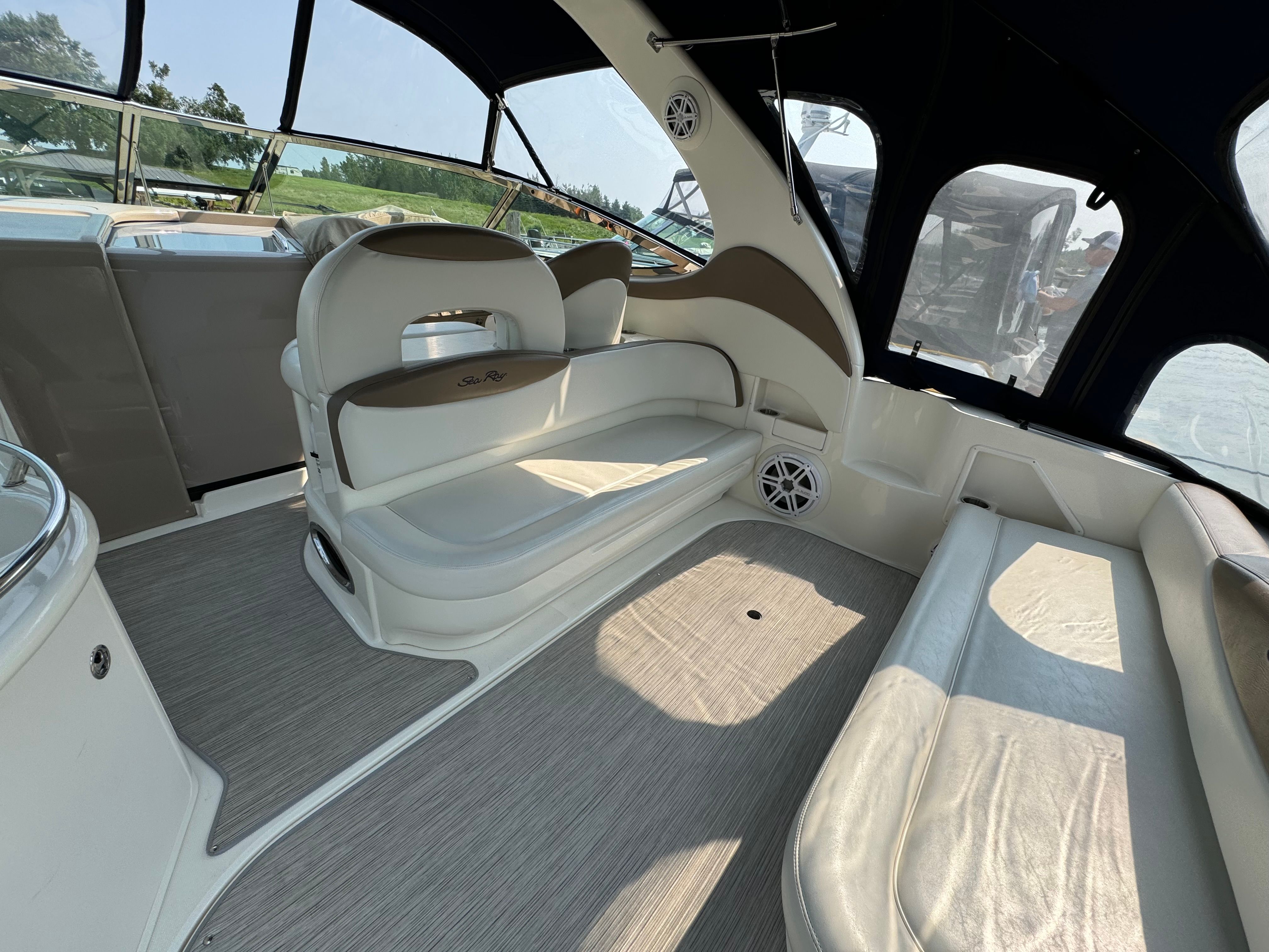 2002 Sea Ray 360 Sundancer - 35
