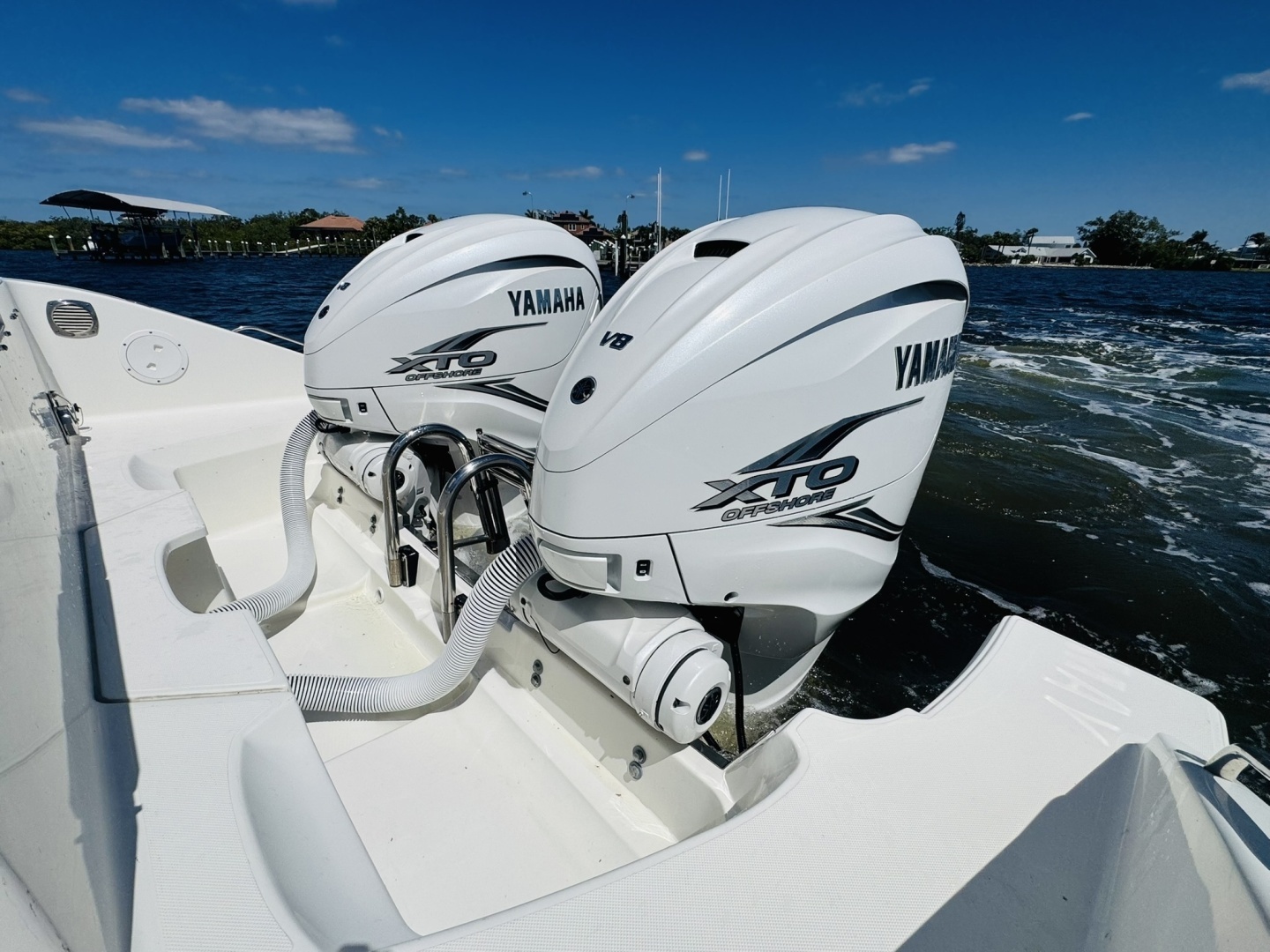 2021 Pursuit OS 355 - Image 16