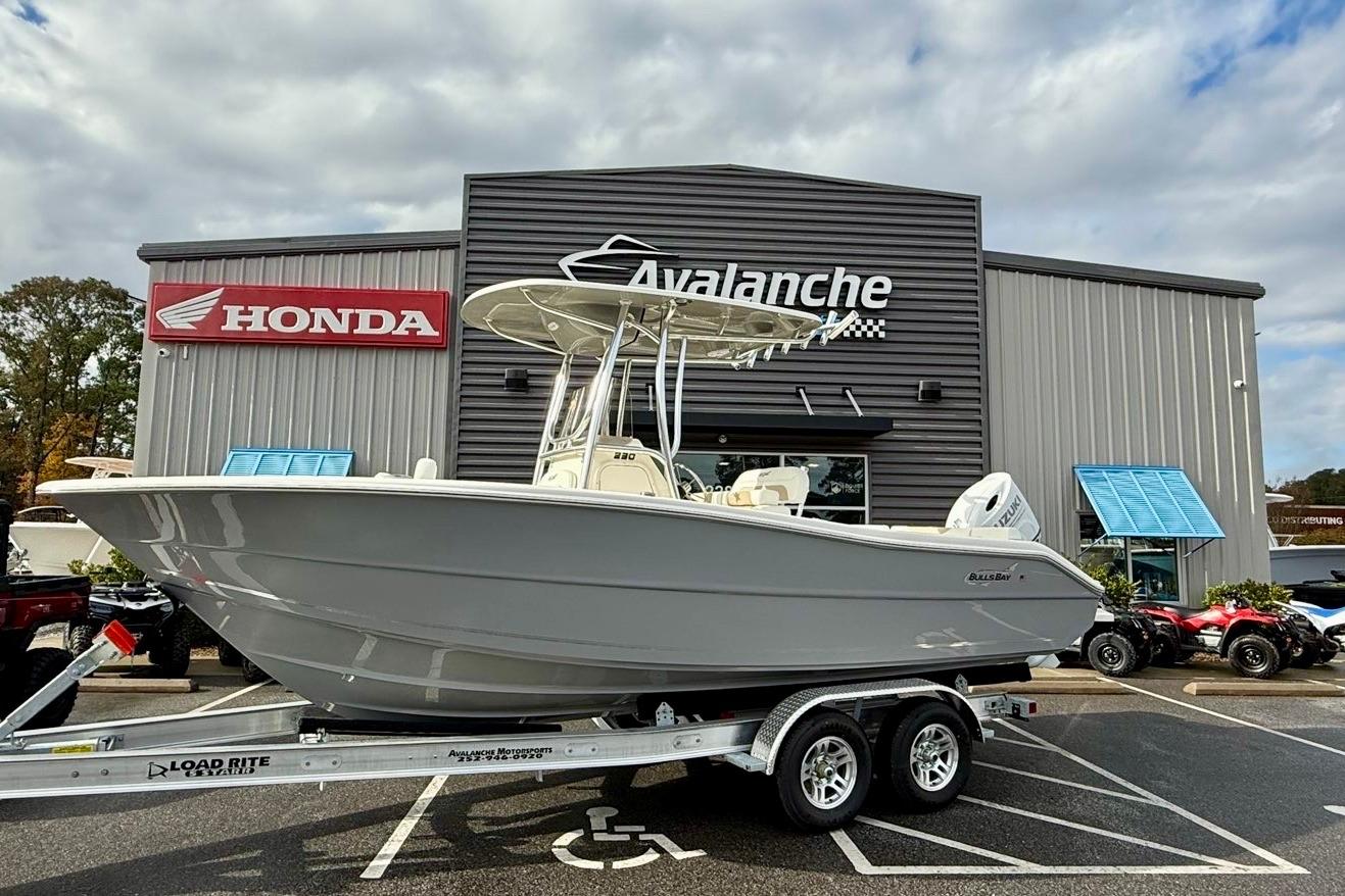 2026 Bulls Bay 230 Center Console