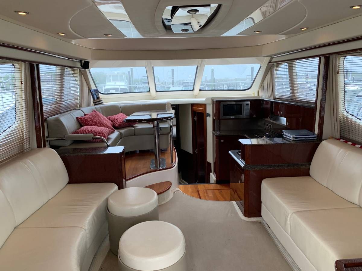 2007 Sea Ray 52 Sedan Bridge - 15