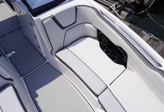 2025 Yamaha Boats AR250 - 27