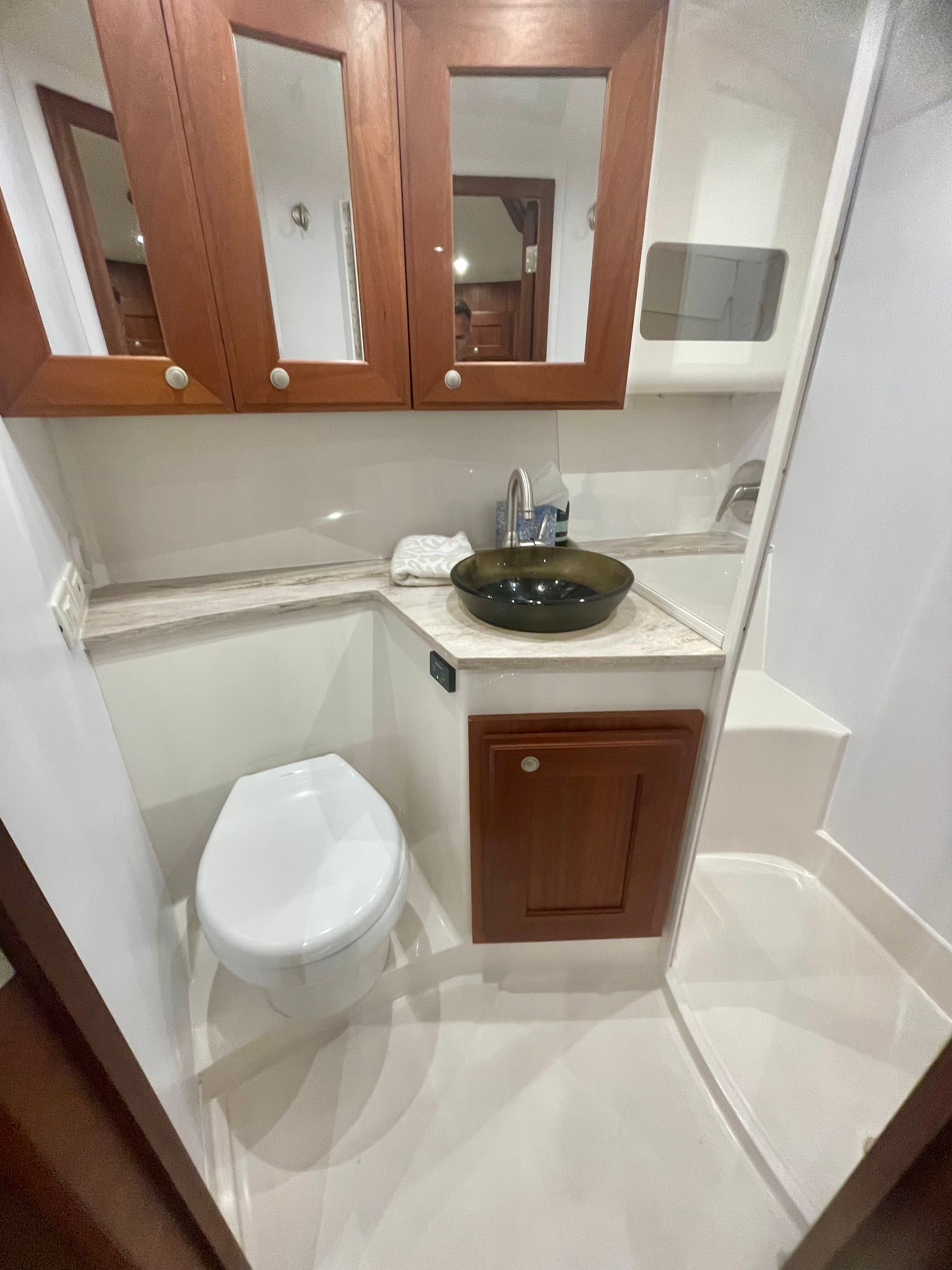 2015 Jupiter 41 SB - 17