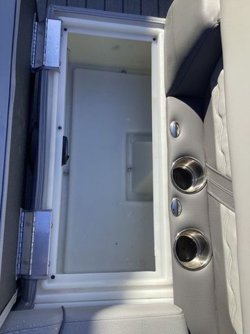 2026 SunCatcher Fusion 324SS - 26