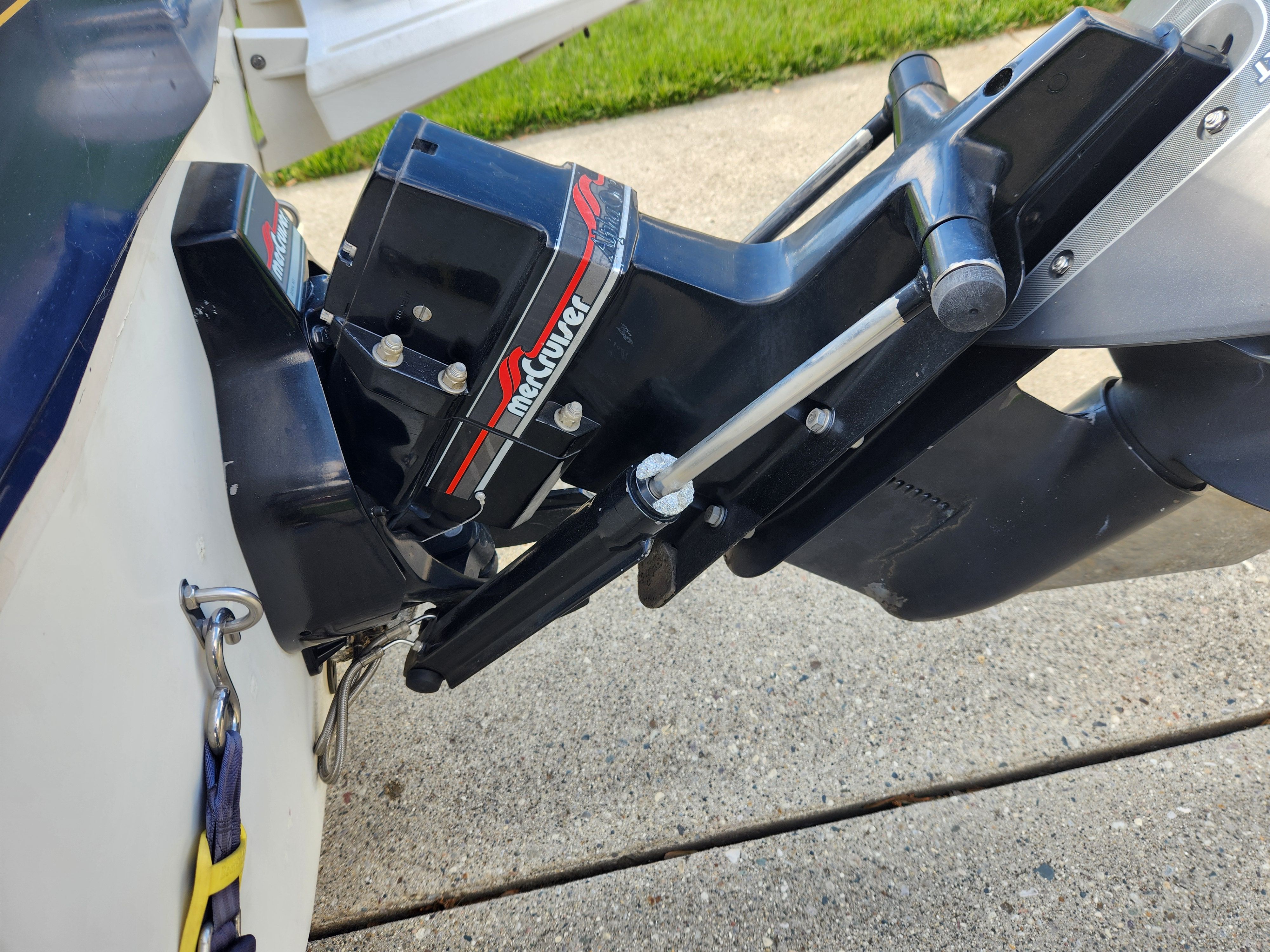 1996 Bayliner 1952 Capri Cuddy - 37