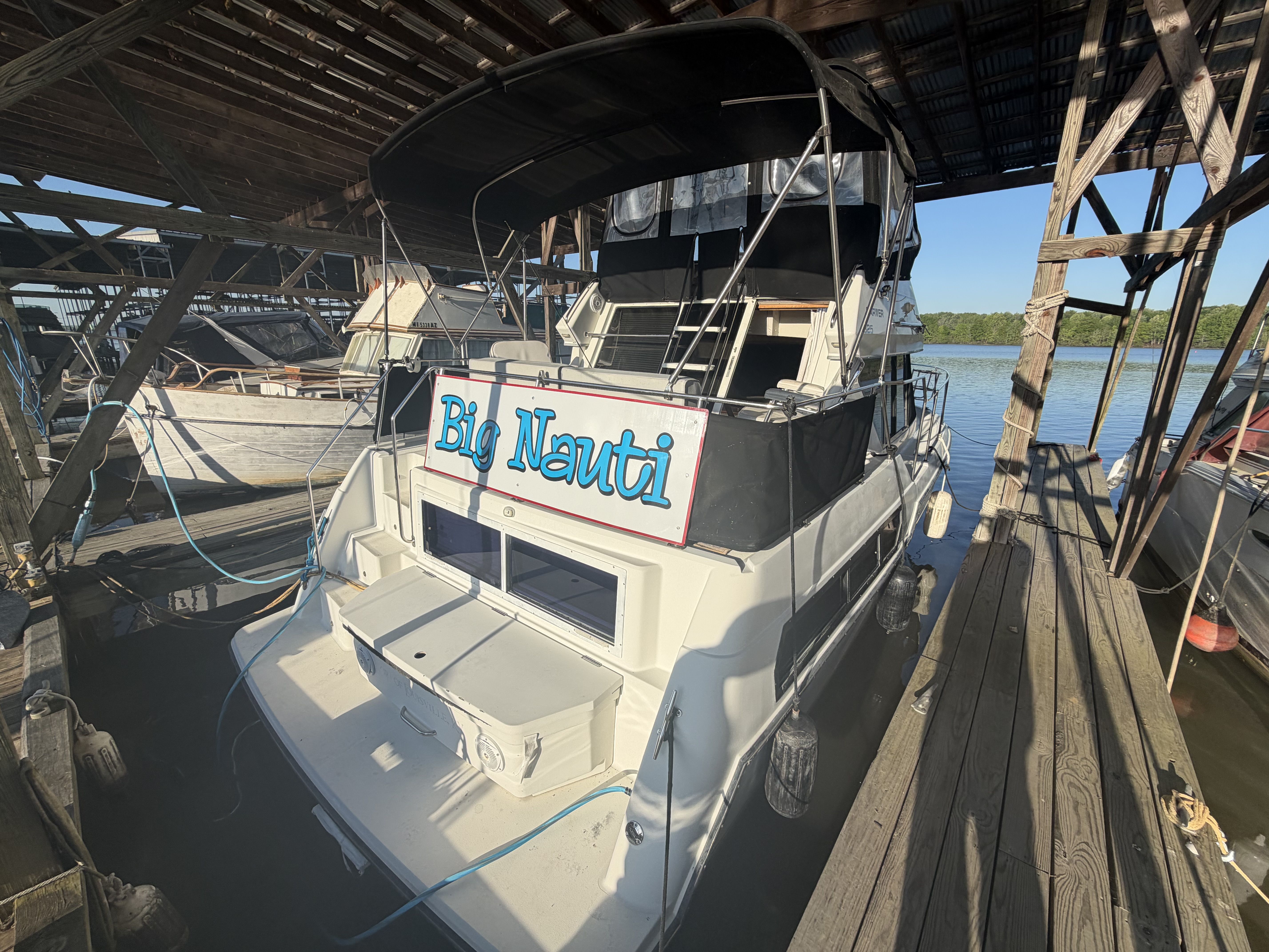 1995 Carver 325 Aft Cabin Motor Yacht