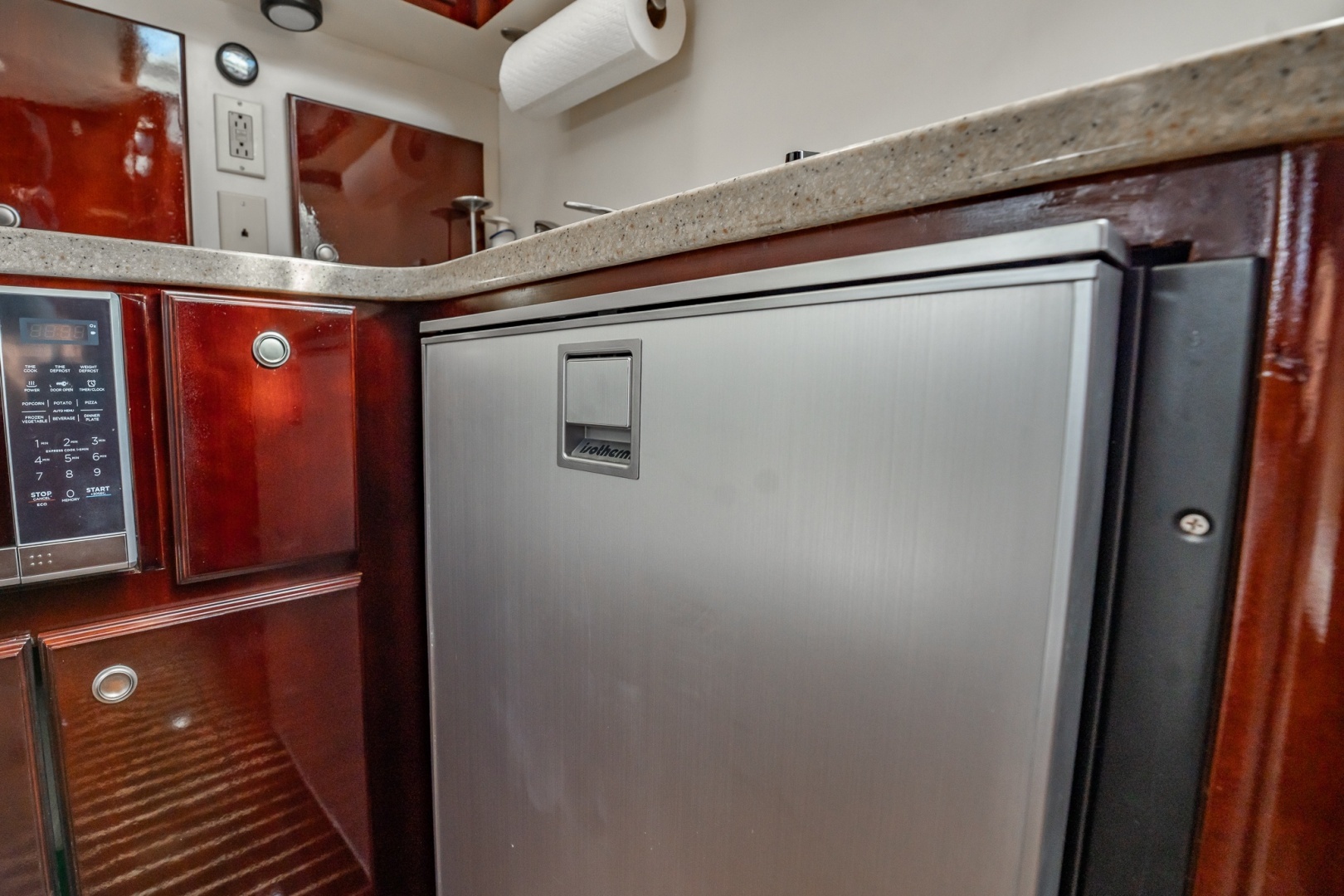 2004 Luhrs 320 Open - Image 40