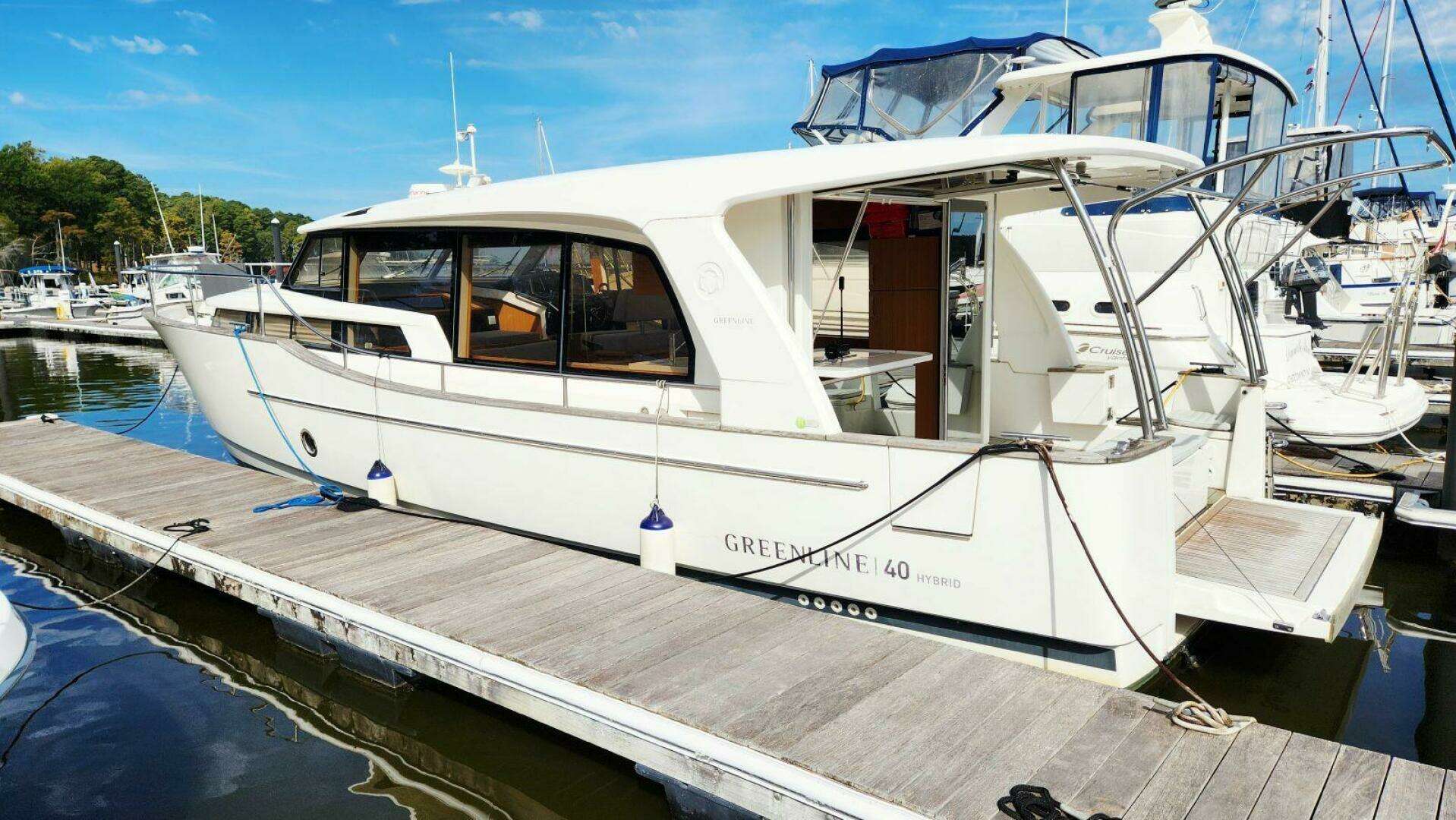 2022 Greenline 40 Hybrid - Image 6