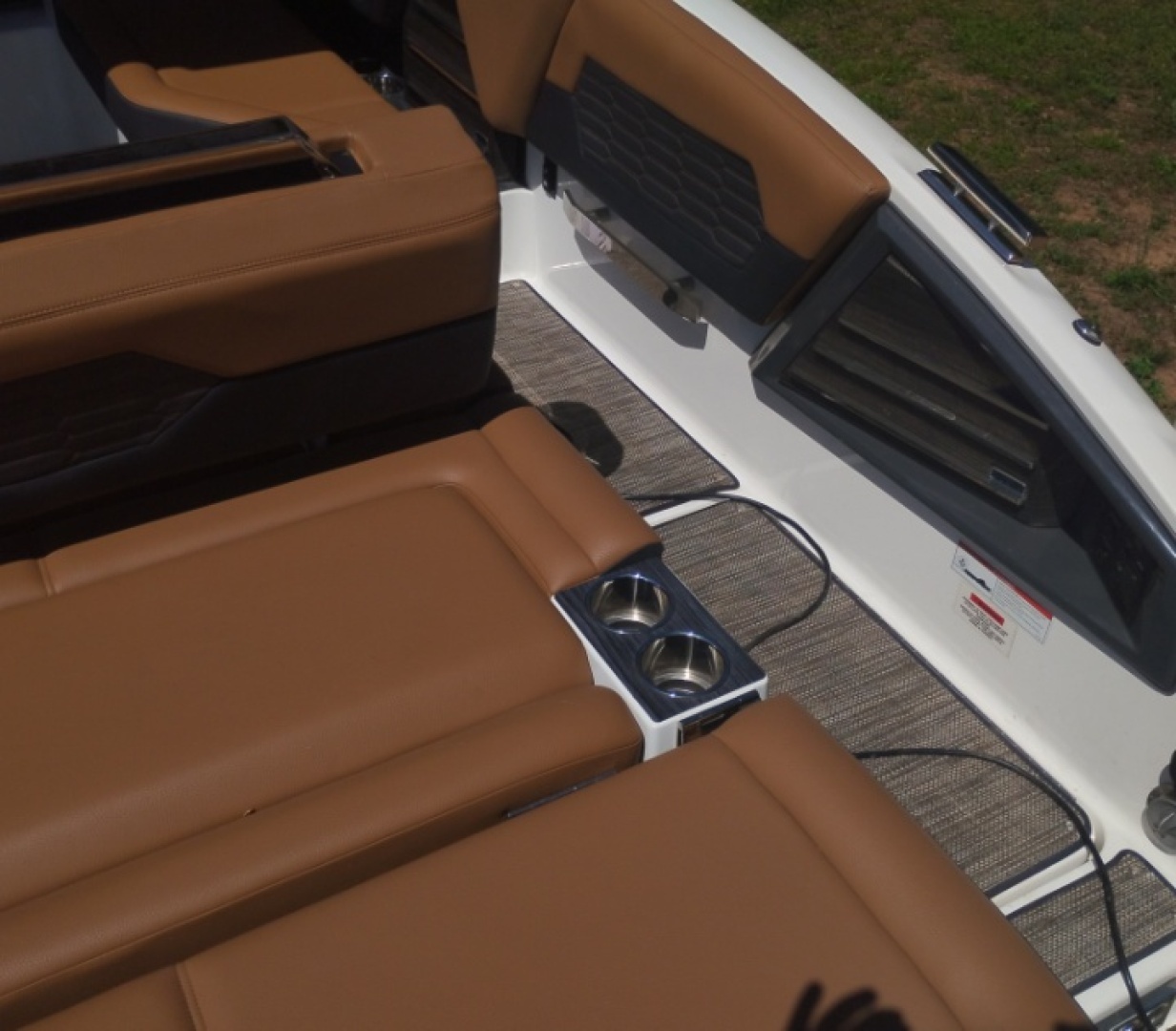 2022 Cobalt — - Image 8
