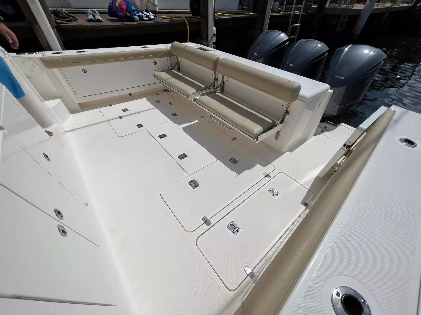 2016 Pursuit OS 385 Offshore - Image 10