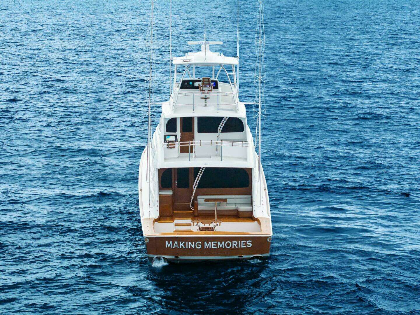 2027 Viking 82 Skybridge - Image 4