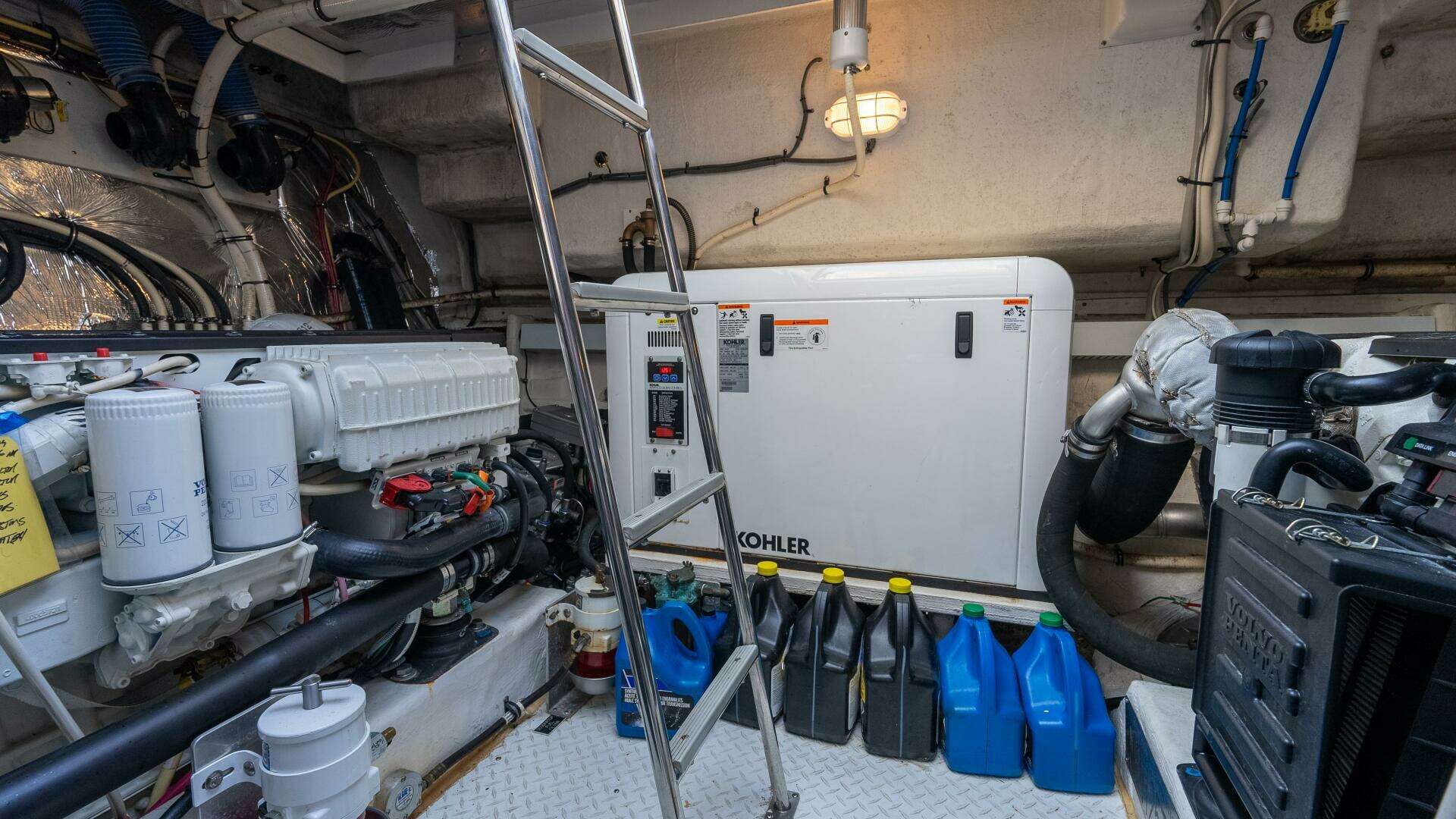 2013 Cruisers 48 Cantius - Image 43