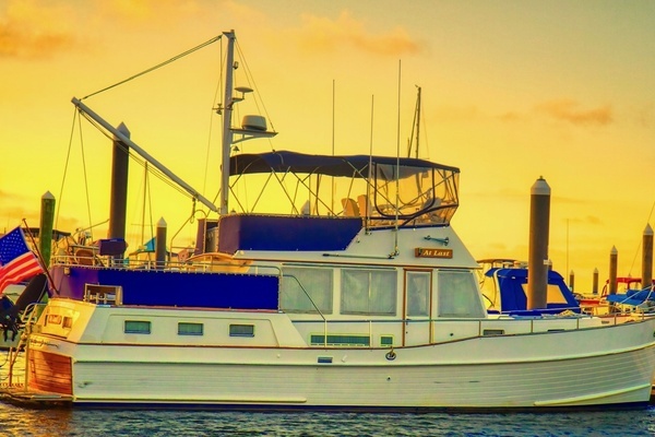 2003 Grand Banks Flybridge Motor Yacht