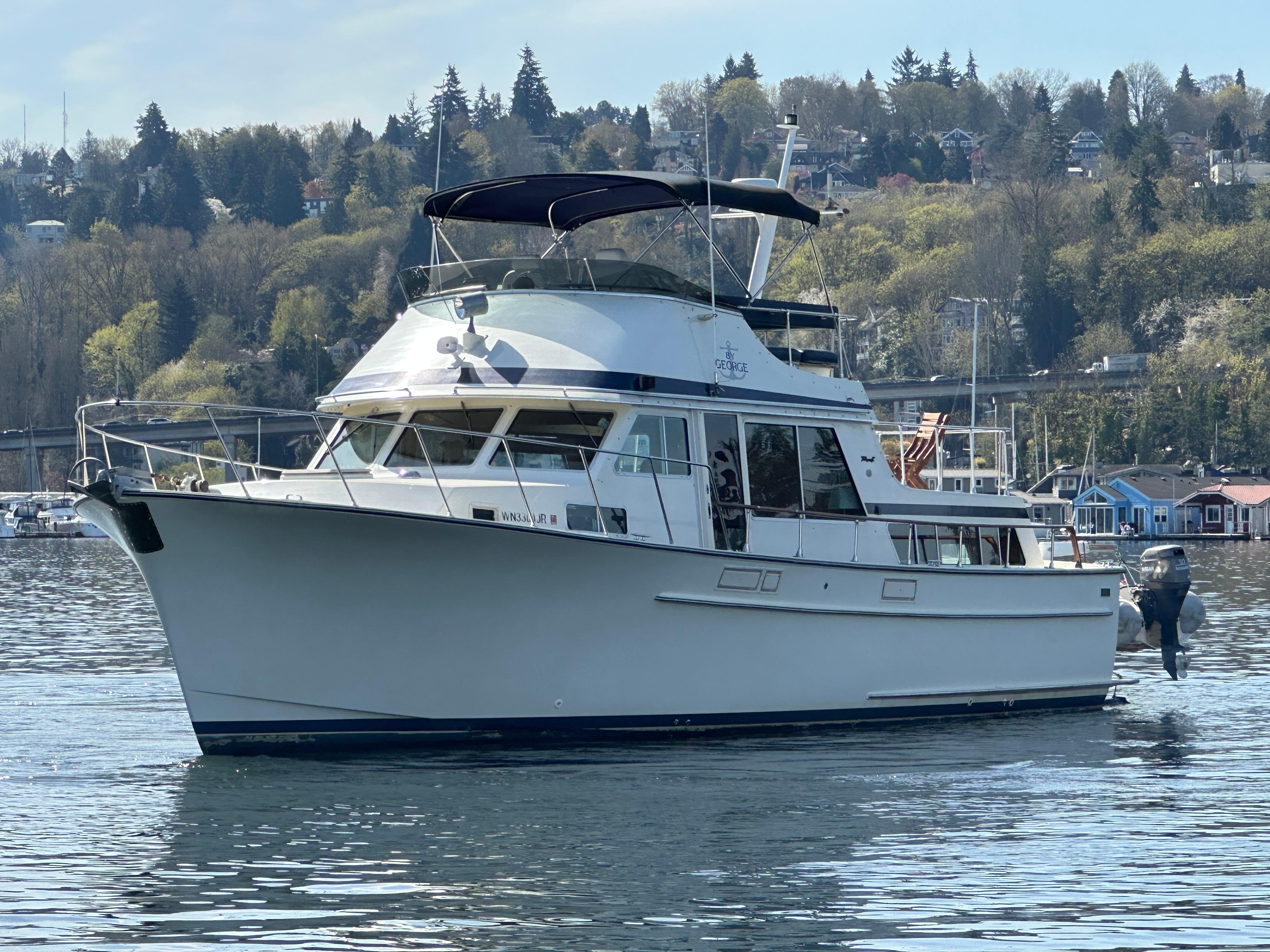 1982 Tollycraft Tri Cabin
