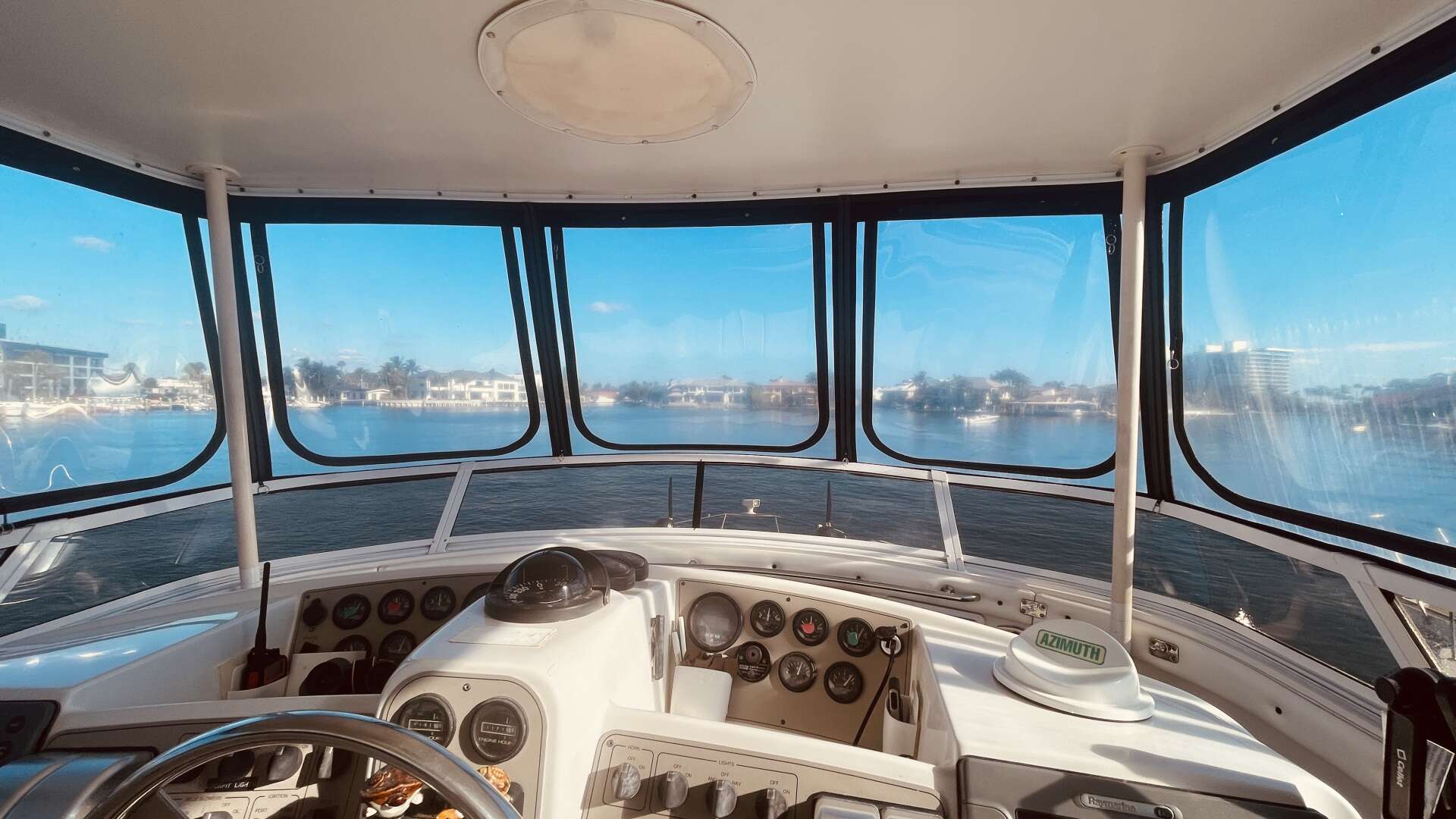 1997 CARVER YACHTS 500 COCKPIT MY - Image 51