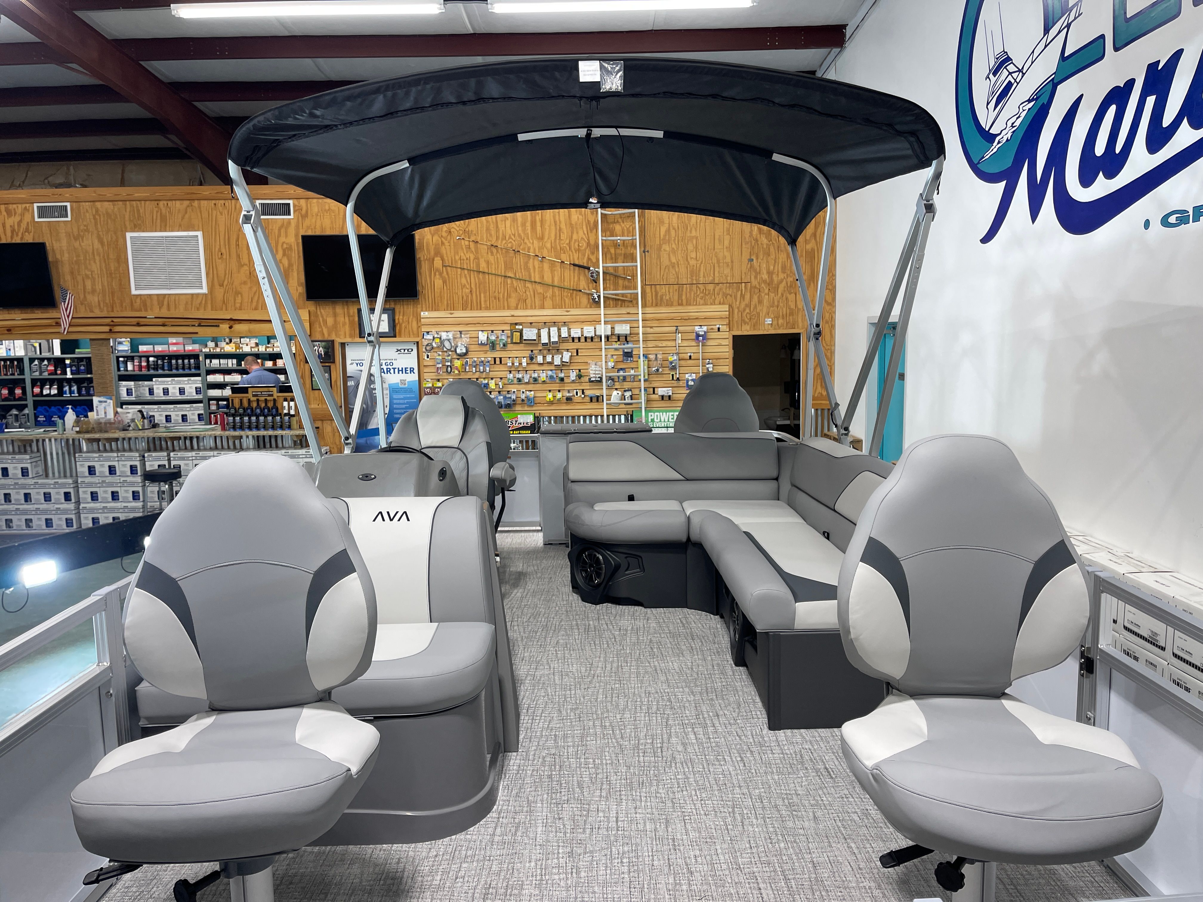 2026 Avalon Venture Quad Fish - 19' - 9