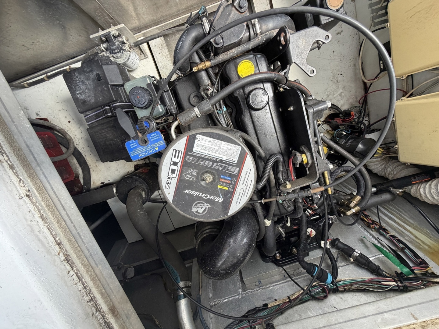 2001 Horizon 6015 - Image 29
