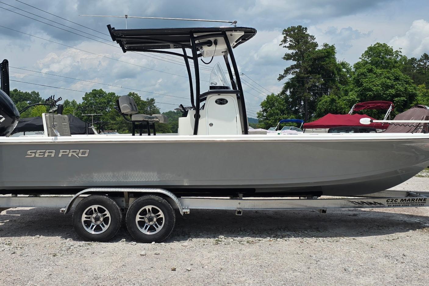 2023 Sea Pro 248 Bay