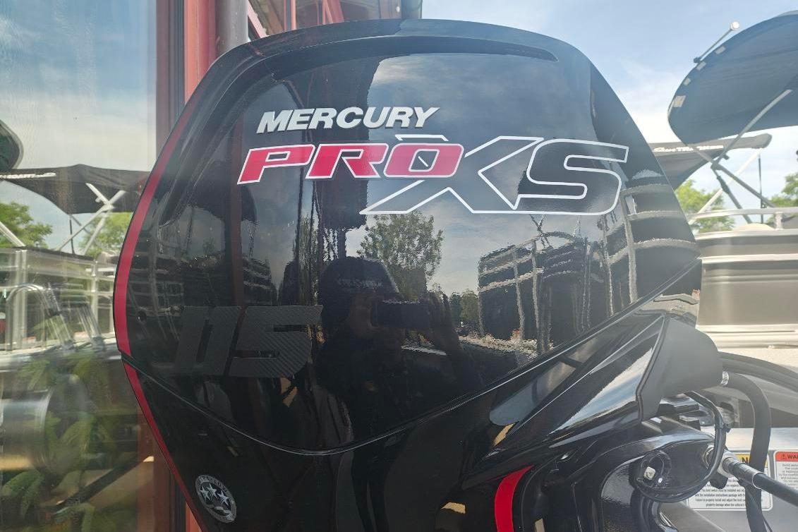 Mercury Pro XS outboard motor on a 2026 Sun Tracker Fishin' Barge 20 DLX.