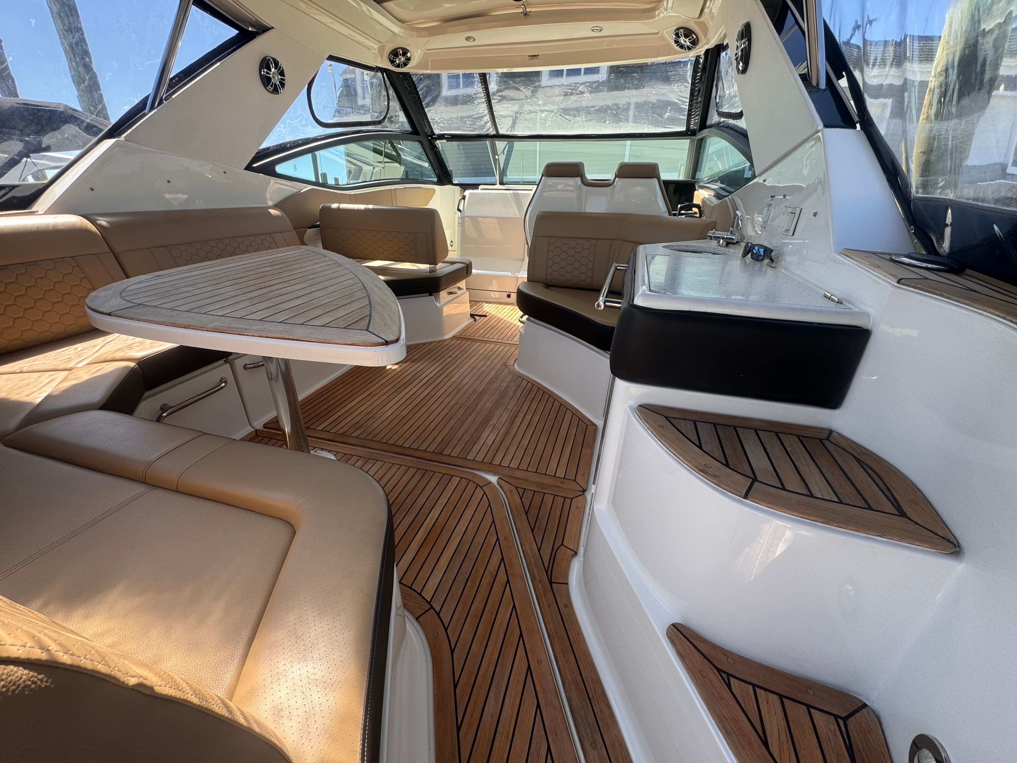 2019 Sea Ray Sundancer 320 - 8