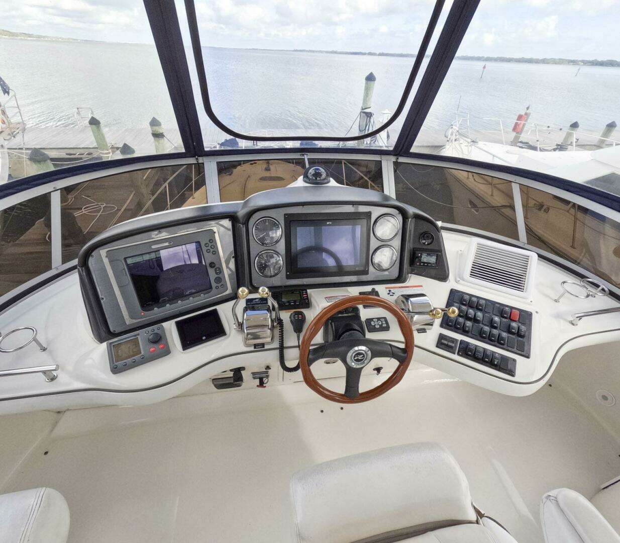 2007 Sea Ray 44 Sedan Bridge - Image 31
