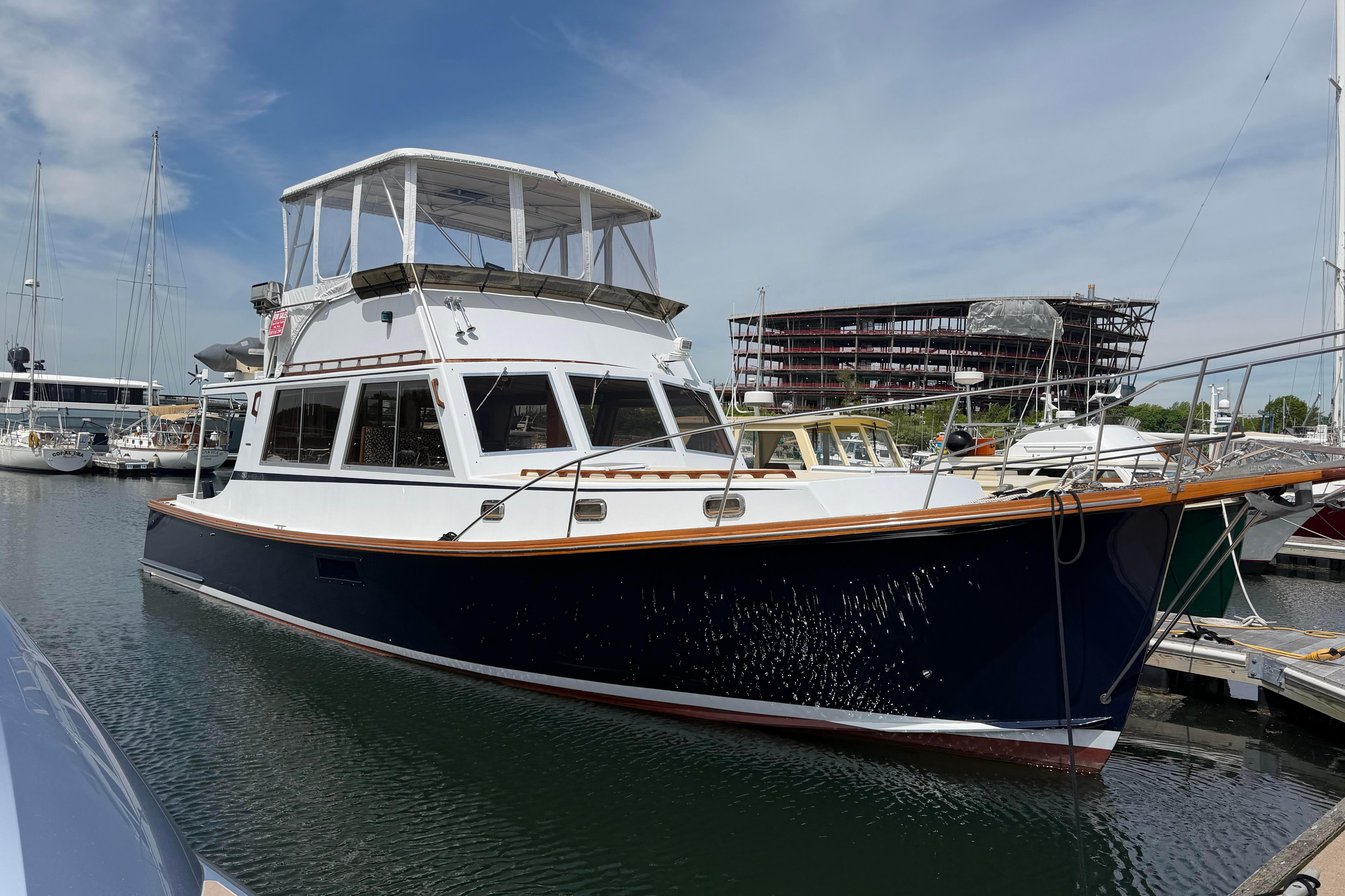 1989 Duffy Wilbur 42 Flybridge Cruiser