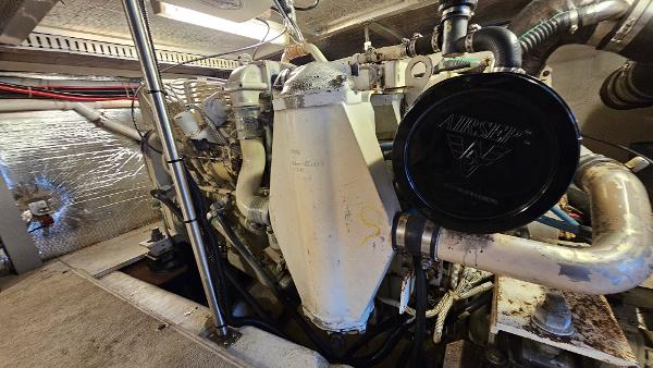 2000 Carver 450 Voyager Pilothouse - 58
