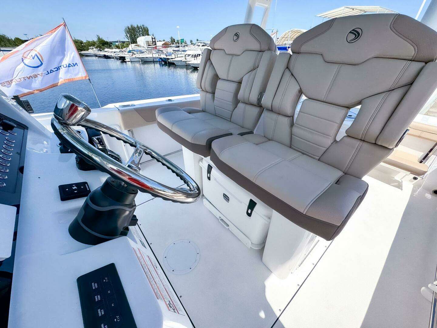 2025 Edgewater 325CC - Image 8