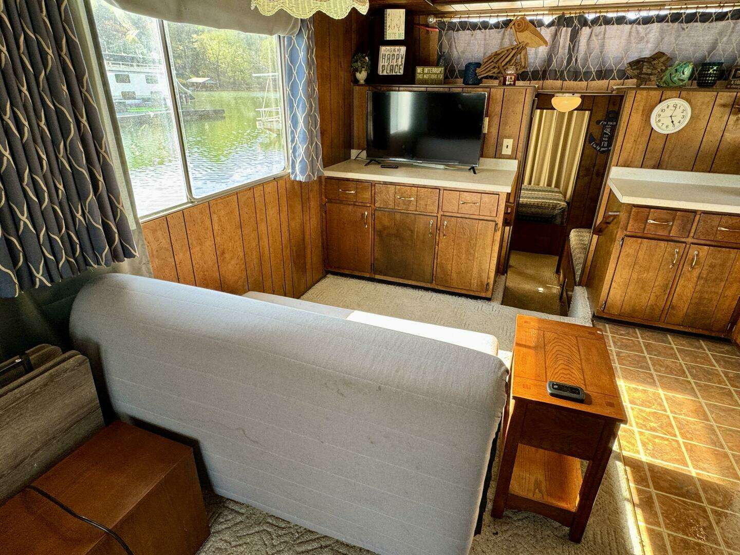 1977 Sumerset 14 x 58 Aluminum Hull Houseboat with Catwalks - Image 39