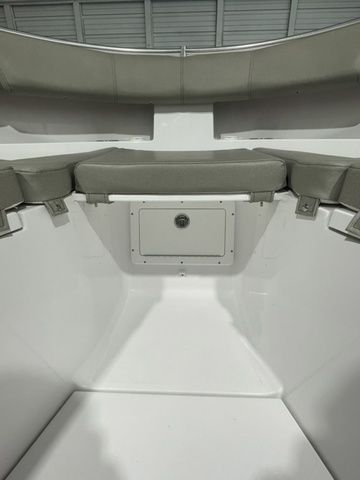 2024 Sportsman Open 352 Center Console - 16
