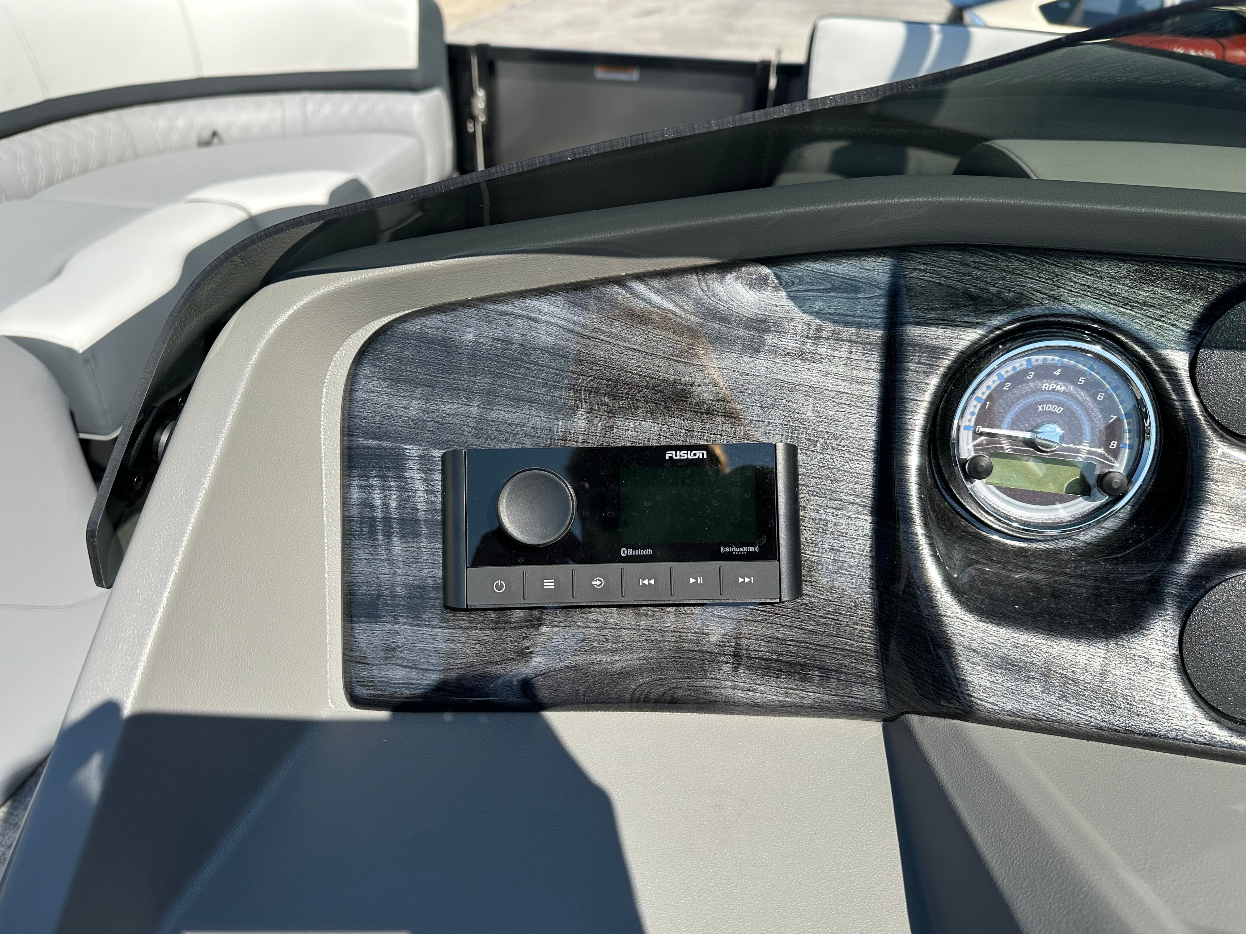 2025 Avalon LSZ Quad Lounge Shift - 23' - 18