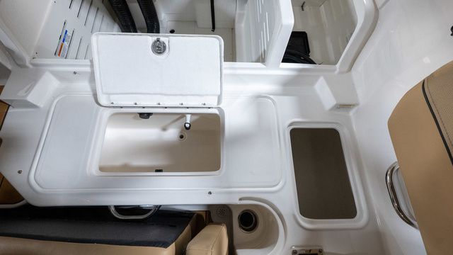 2025 Bayliner D20 - 12