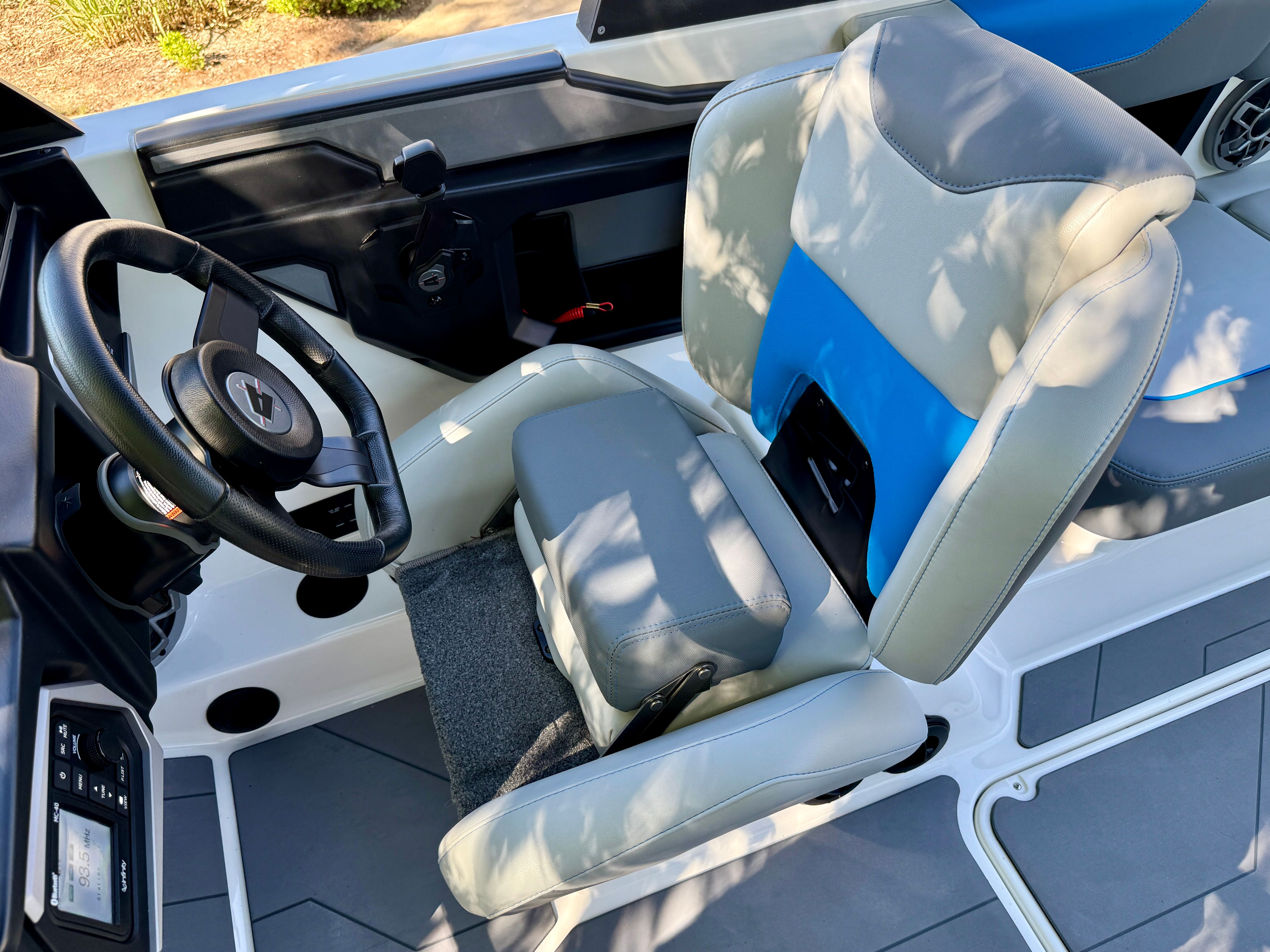 2022 Axis Wake Research A24 - 22