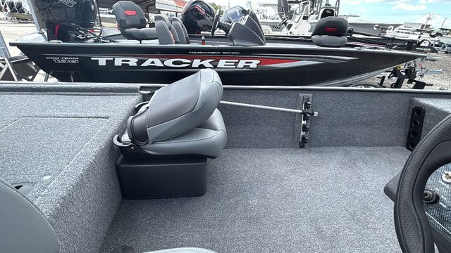 2026 Tracker Bass Tracker Classic XL - 6