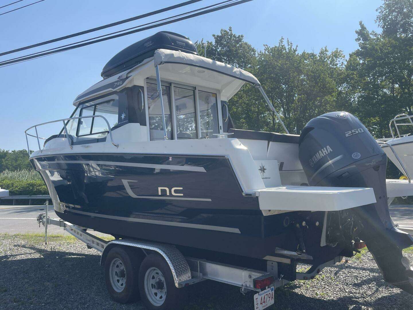 2022 Jeanneau NC 795 S2 - Image 2
