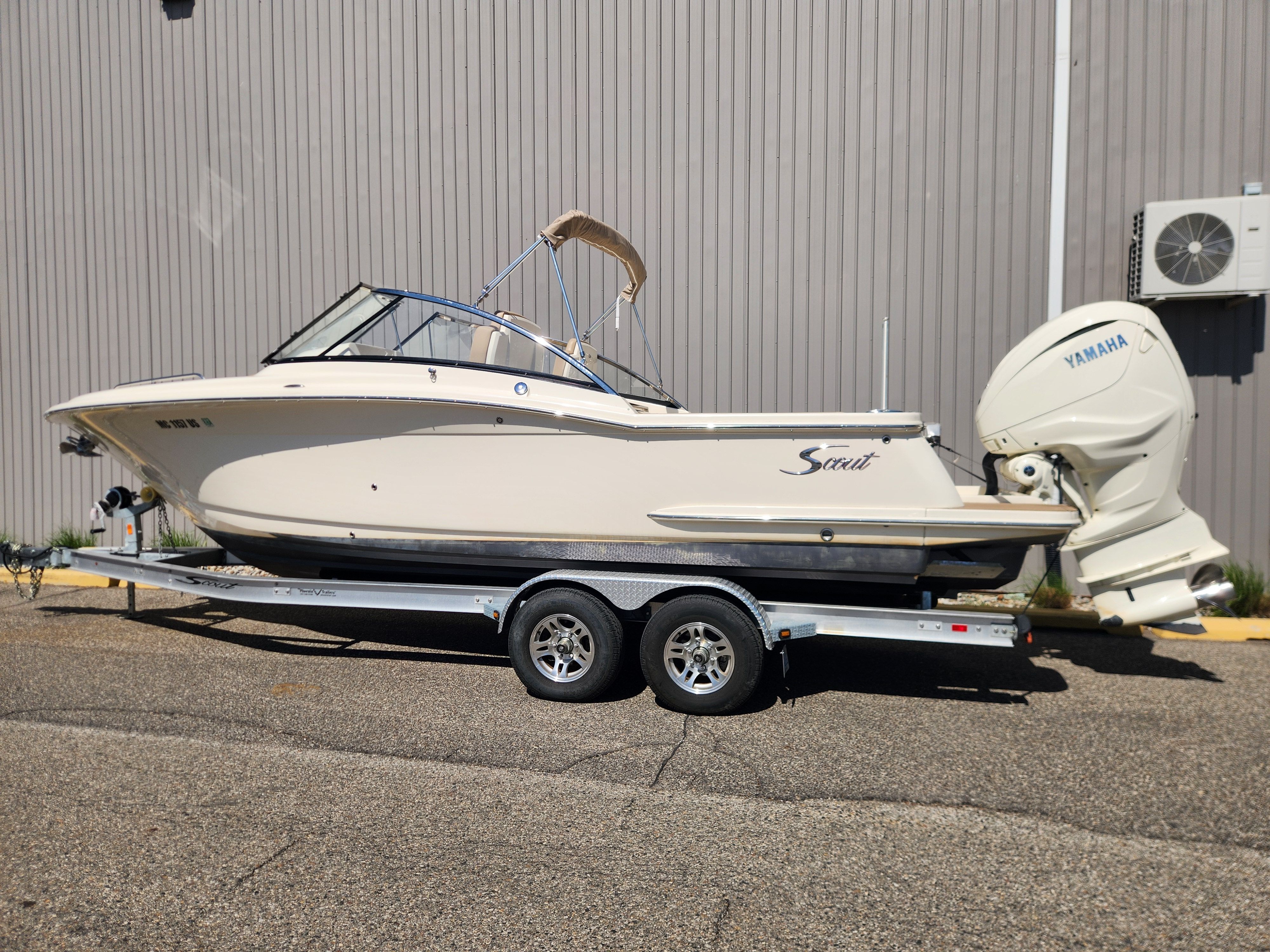 2022 Scout 255 Dorado