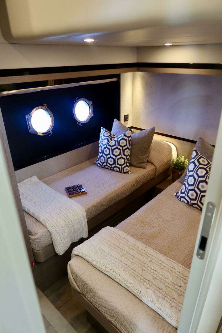 2026 Absolute 58 Navetta - Image 35